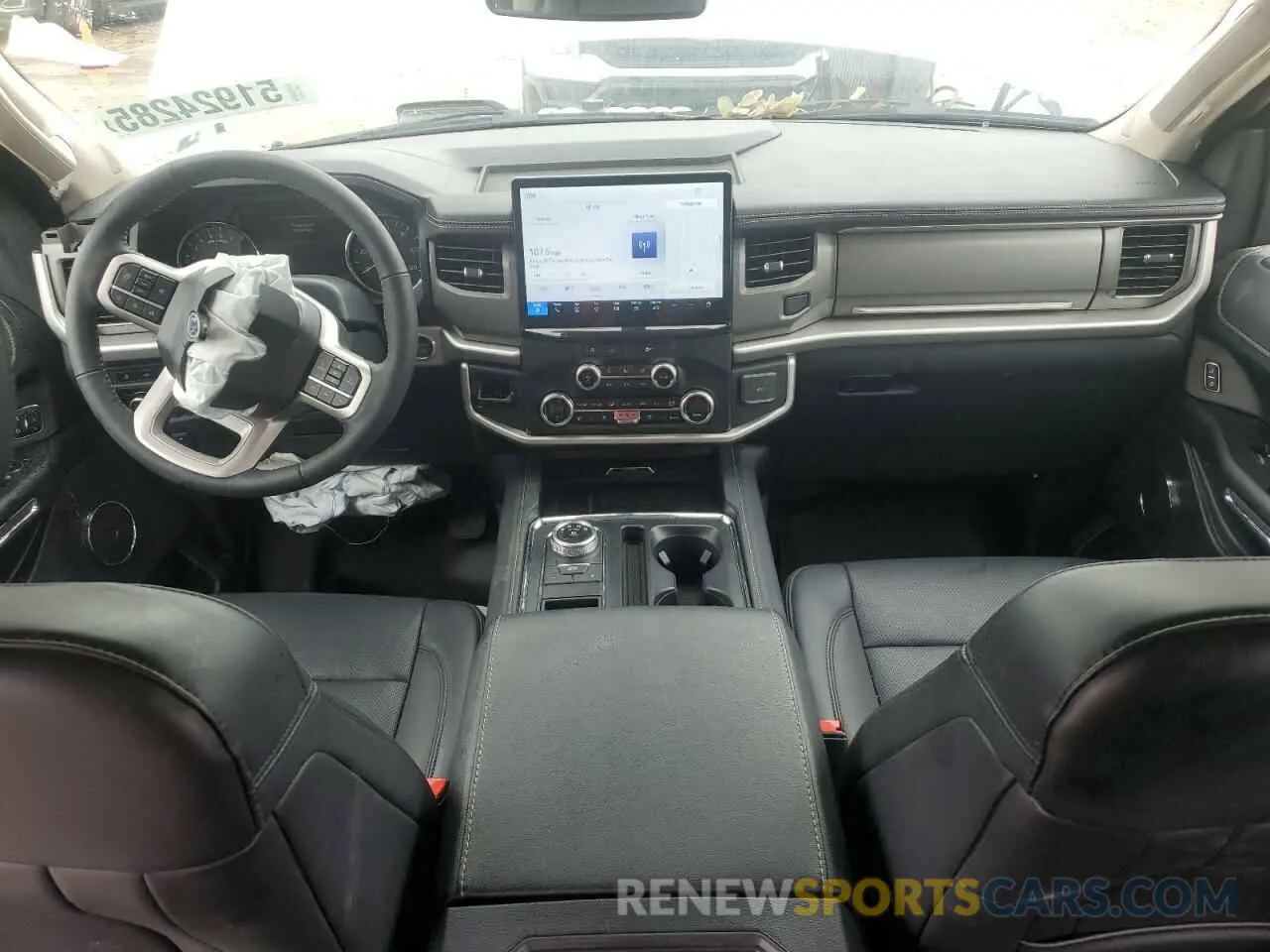 8 Photograph of a damaged car 1FMJK1H8XREB02917 FORD EXPEDITION 2024
