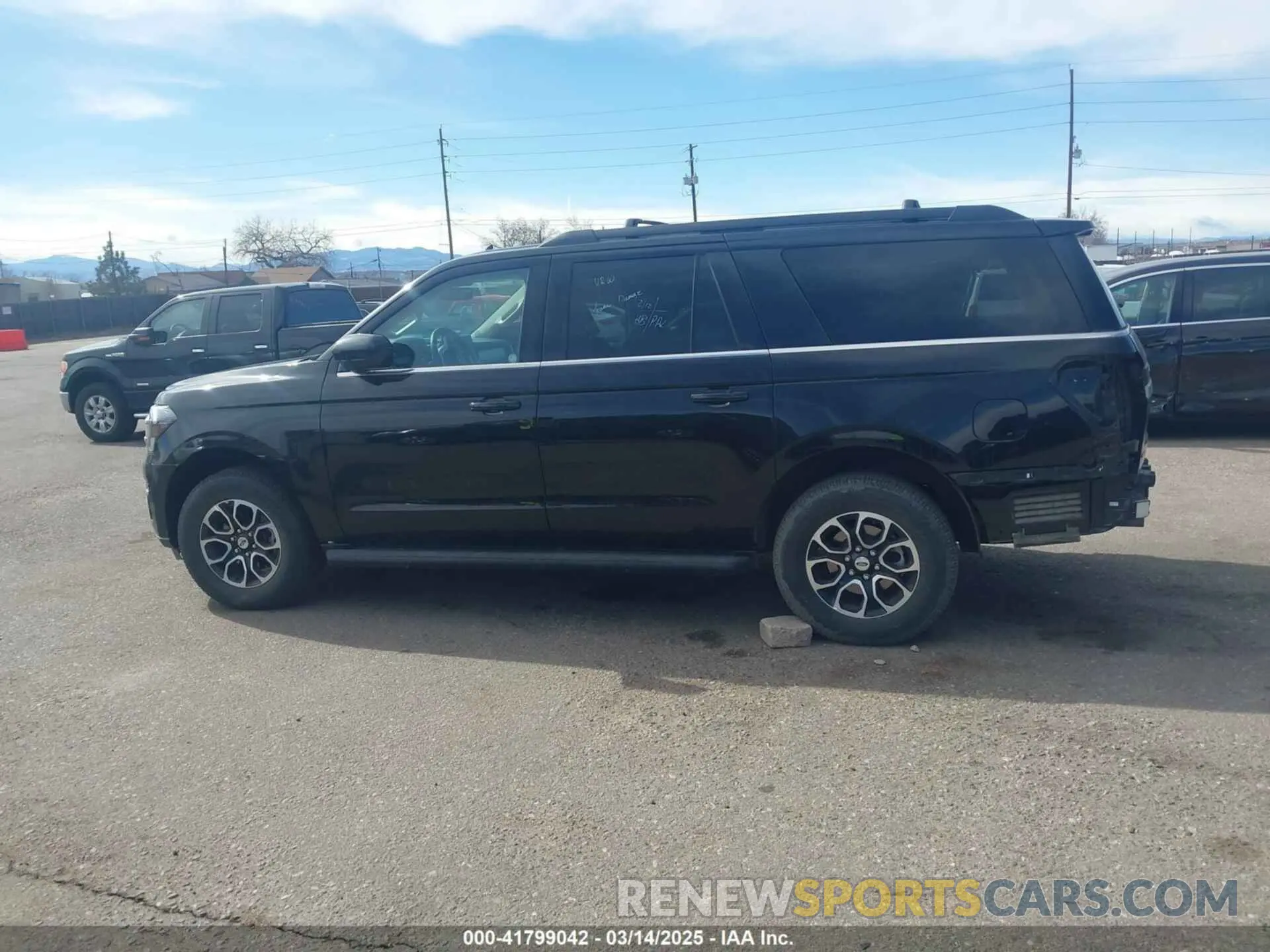 13 Photograph of a damaged car 1FMJK1J80REA32516 FORD EXPEDITION 2024