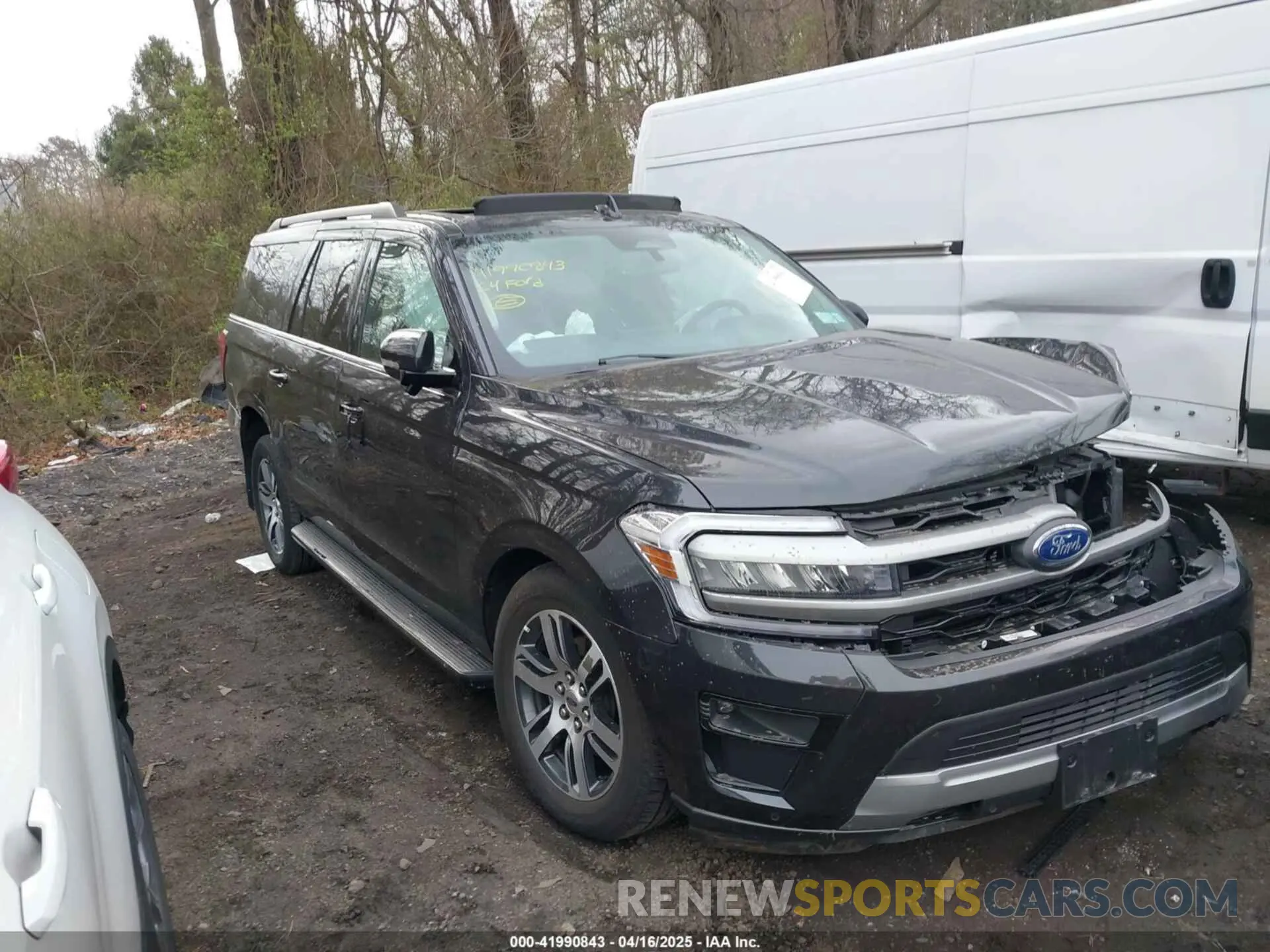 13 Photograph of a damaged car 1FMJK1J80REA81778 FORD EXPEDITION 2024
