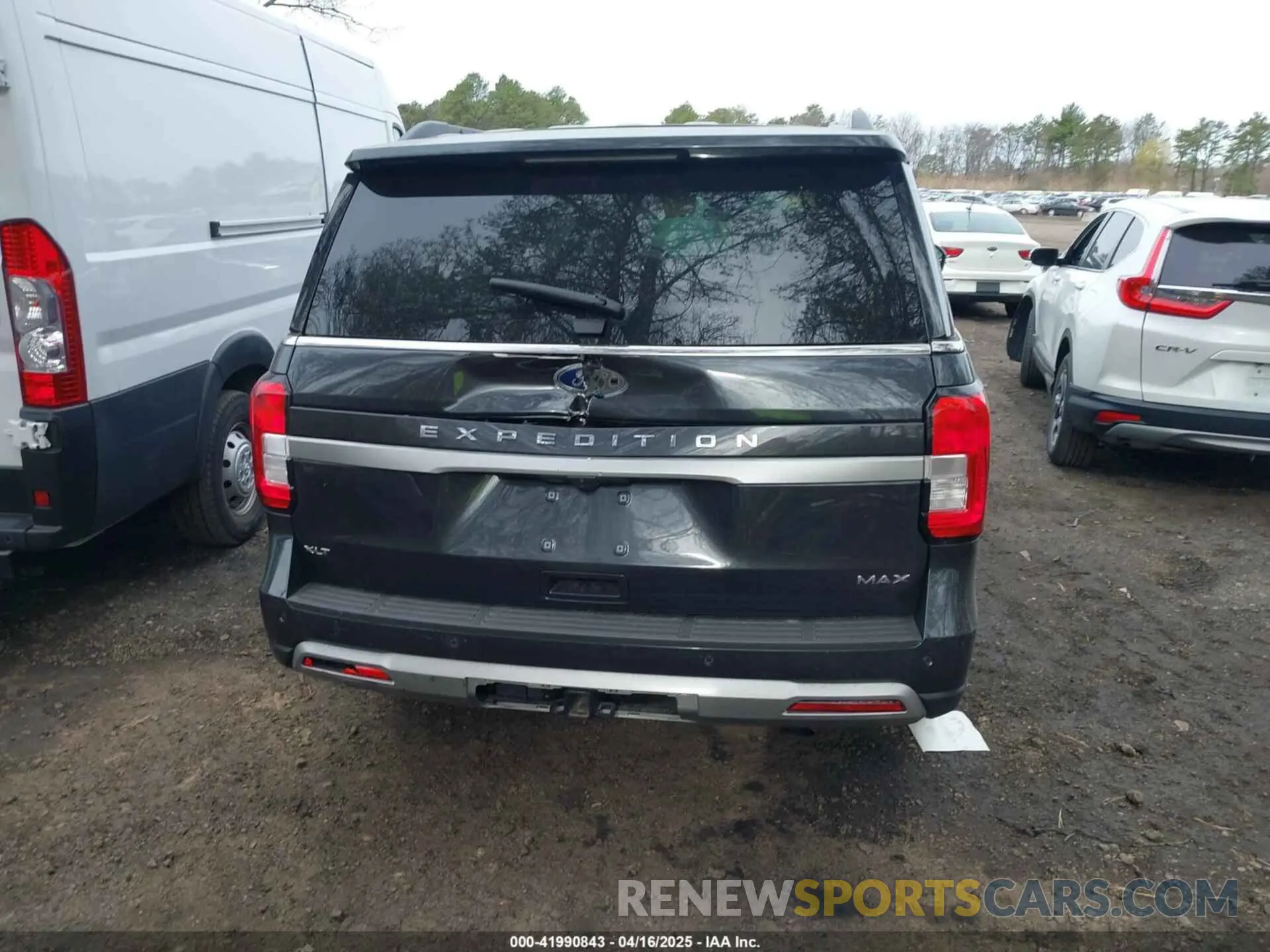 16 Photograph of a damaged car 1FMJK1J80REA81778 FORD EXPEDITION 2024