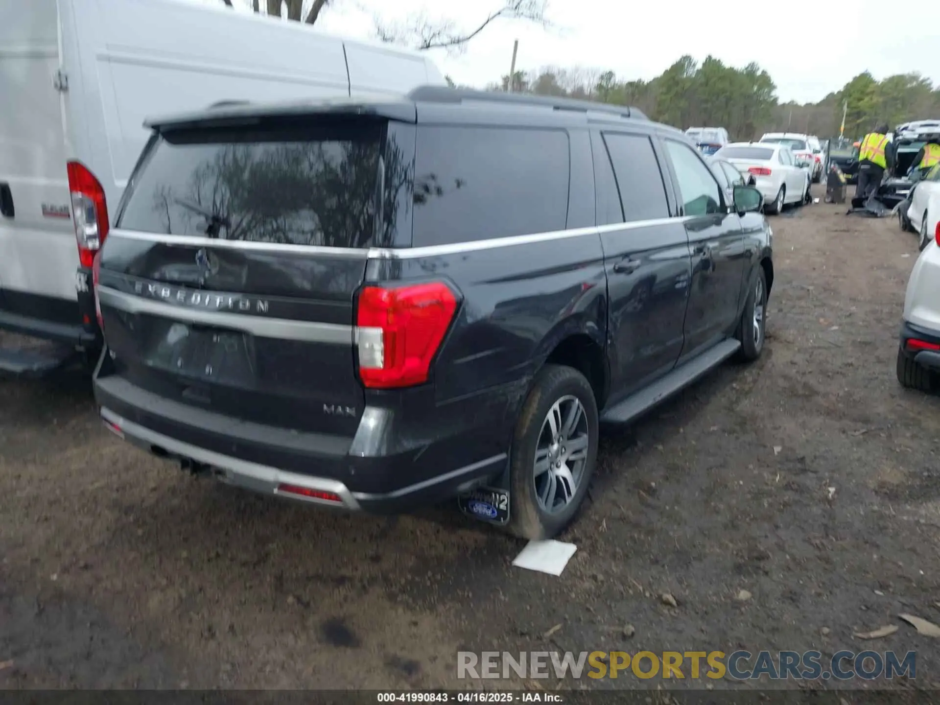 4 Photograph of a damaged car 1FMJK1J80REA81778 FORD EXPEDITION 2024