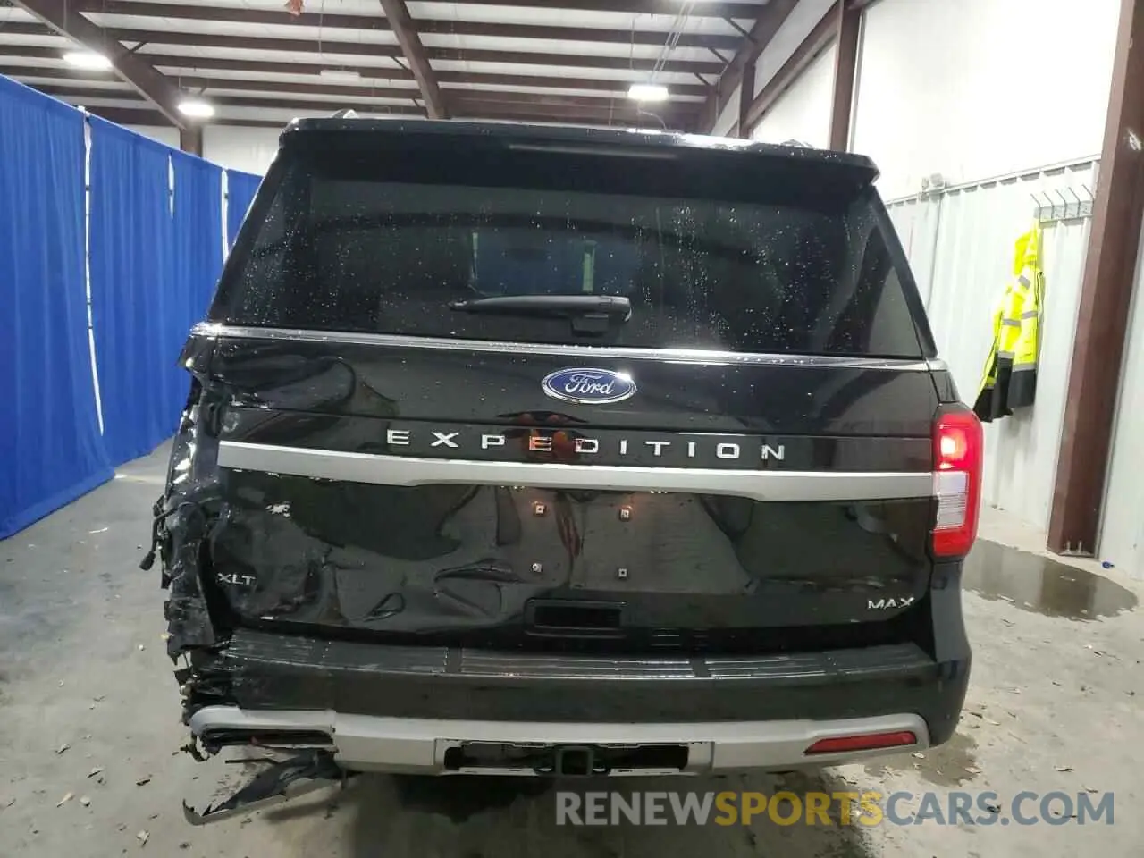 6 Photograph of a damaged car 1FMJK1J82REA36065 FORD EXPEDITION 2024