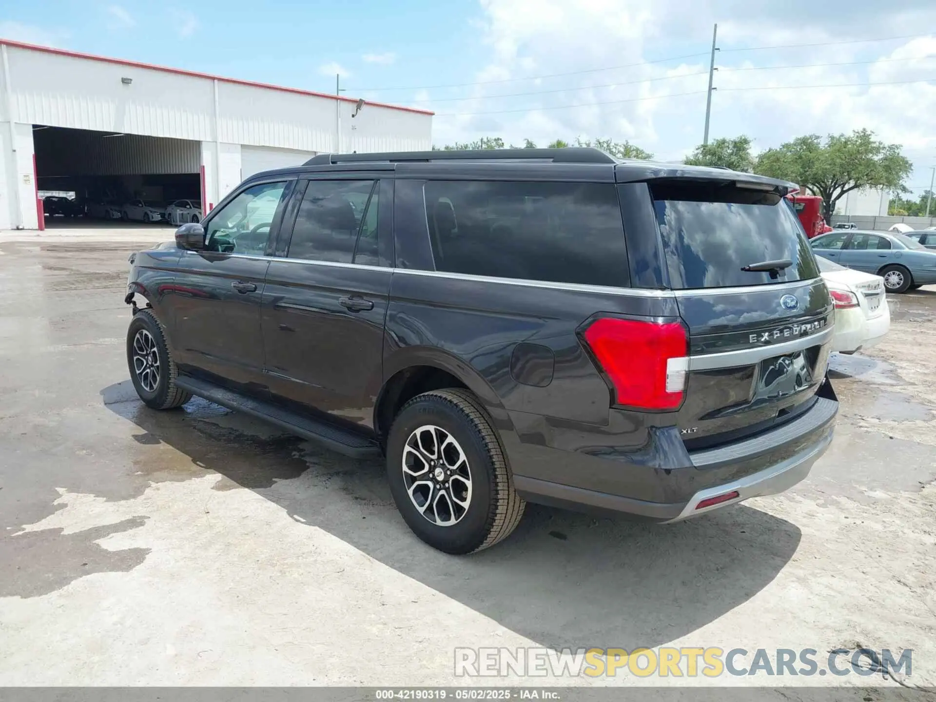 3 Photograph of a damaged car 1FMJK1J83REA31036 FORD EXPEDITION 2024