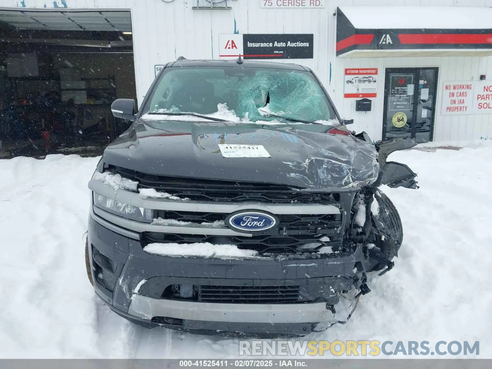 11 Photograph of a damaged car 1FMJK1J83REA98073 FORD EXPEDITION 2024