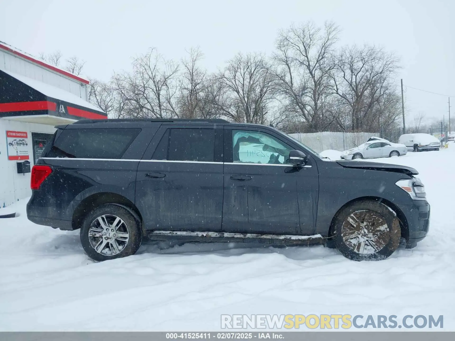 12 Photograph of a damaged car 1FMJK1J83REA98073 FORD EXPEDITION 2024