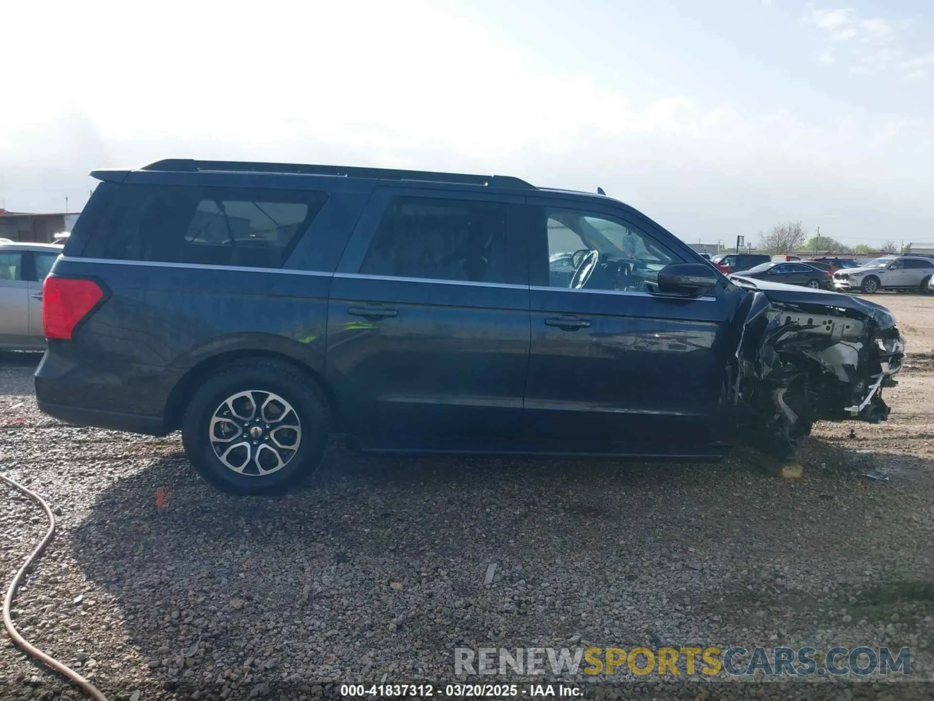 13 Photograph of a damaged car 1FMJK1J84REA22720 FORD EXPEDITION 2024