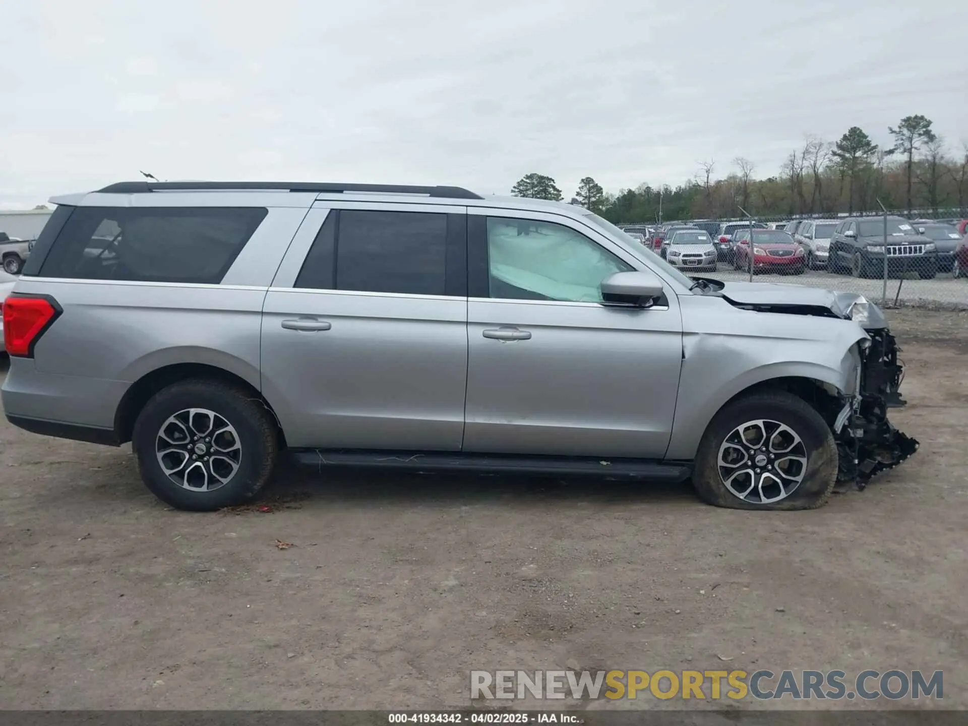 13 Photograph of a damaged car 1FMJK1J84REA24967 FORD EXPEDITION 2024