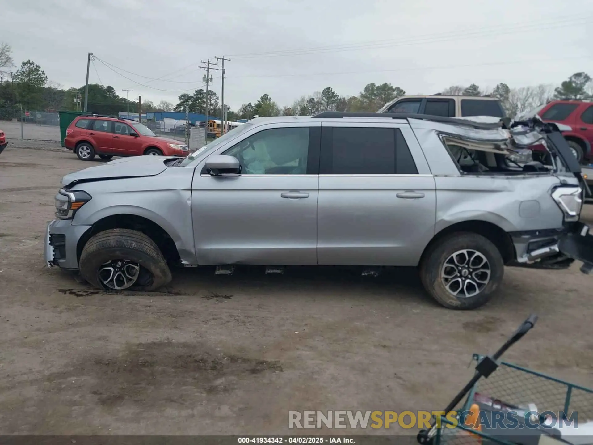 14 Photograph of a damaged car 1FMJK1J84REA24967 FORD EXPEDITION 2024