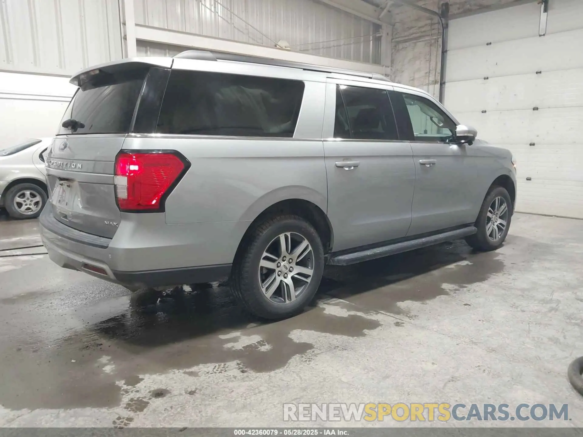 4 Photograph of a damaged car 1FMJK1J84REA96686 FORD EXPEDITION 2024