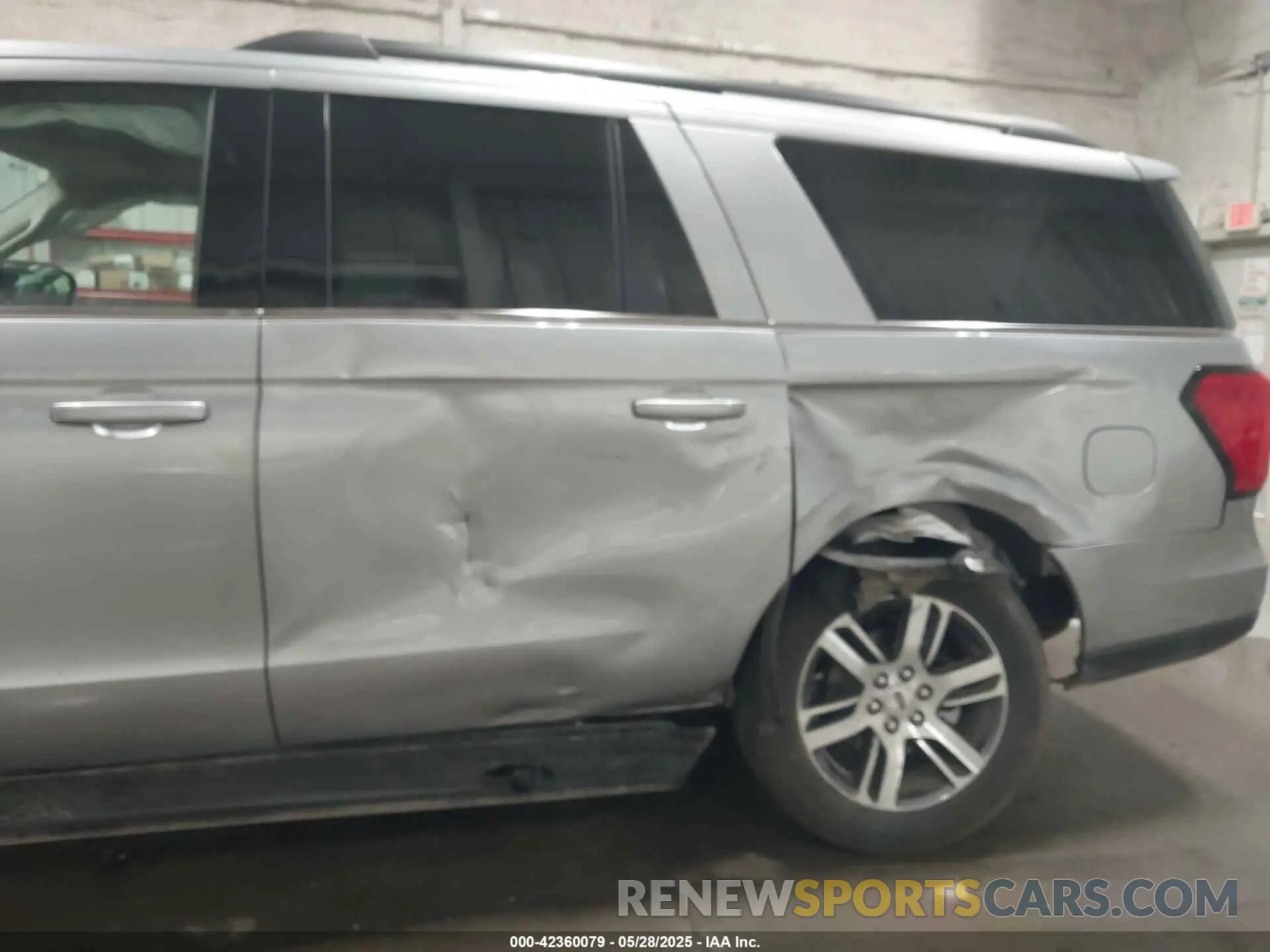 6 Photograph of a damaged car 1FMJK1J84REA96686 FORD EXPEDITION 2024