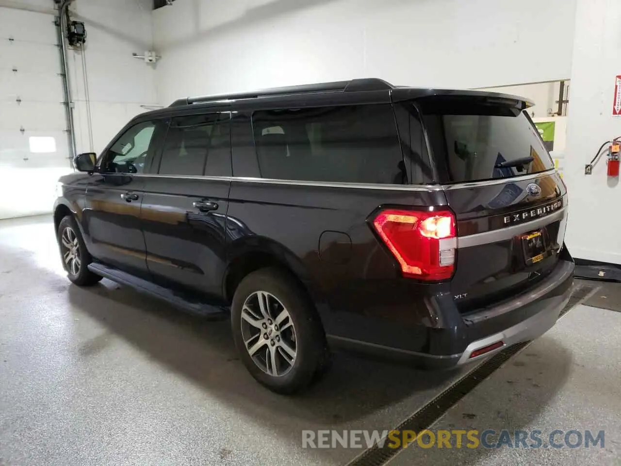 2 Photograph of a damaged car 1FMJK1J86REA81784 FORD EXPEDITION 2024