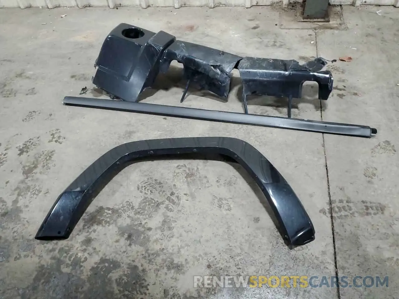 14 Photograph of a damaged car 1FMJK1J87REA24817 FORD EXPEDITION 2024