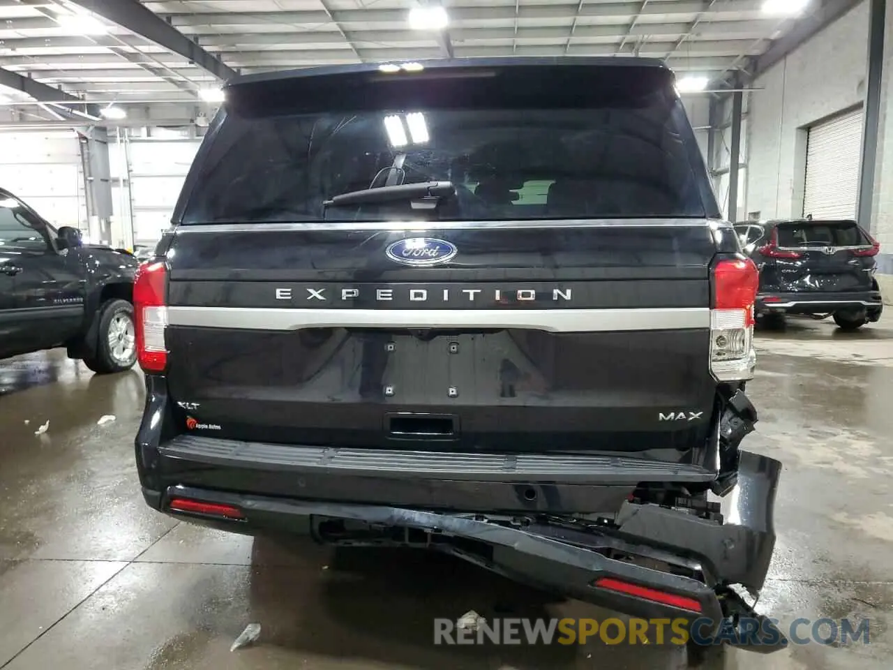 6 Photograph of a damaged car 1FMJK1J87REA24817 FORD EXPEDITION 2024