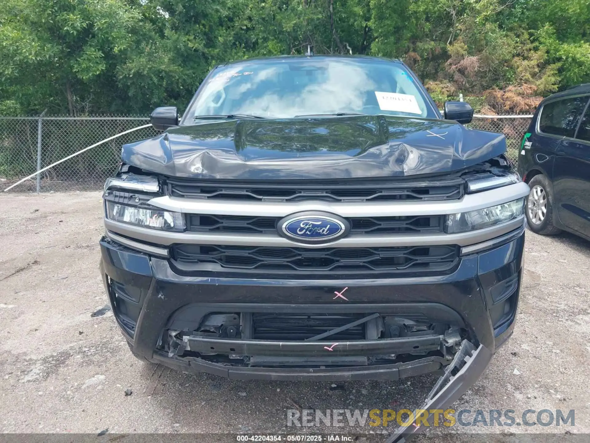 11 Photograph of a damaged car 1FMJK1J8XREA24875 FORD EXPEDITION 2024