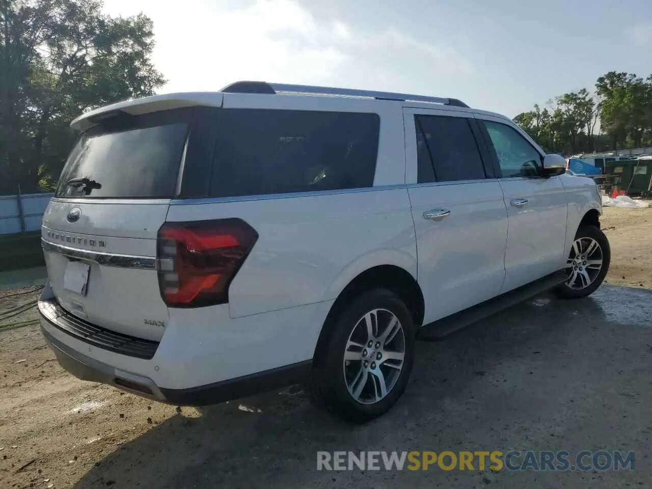 3 Photograph of a damaged car 1FMJK1K80REA33468 FORD EXPEDITION 2024