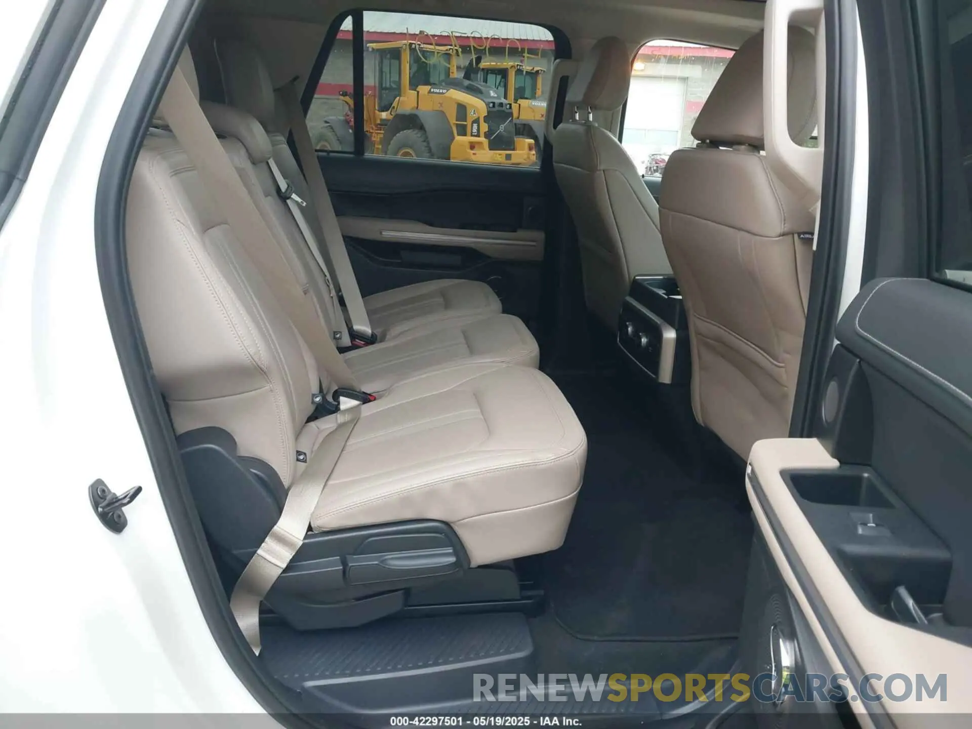 8 Photograph of a damaged car 1FMJK1K80REA51291 FORD EXPEDITION 2024