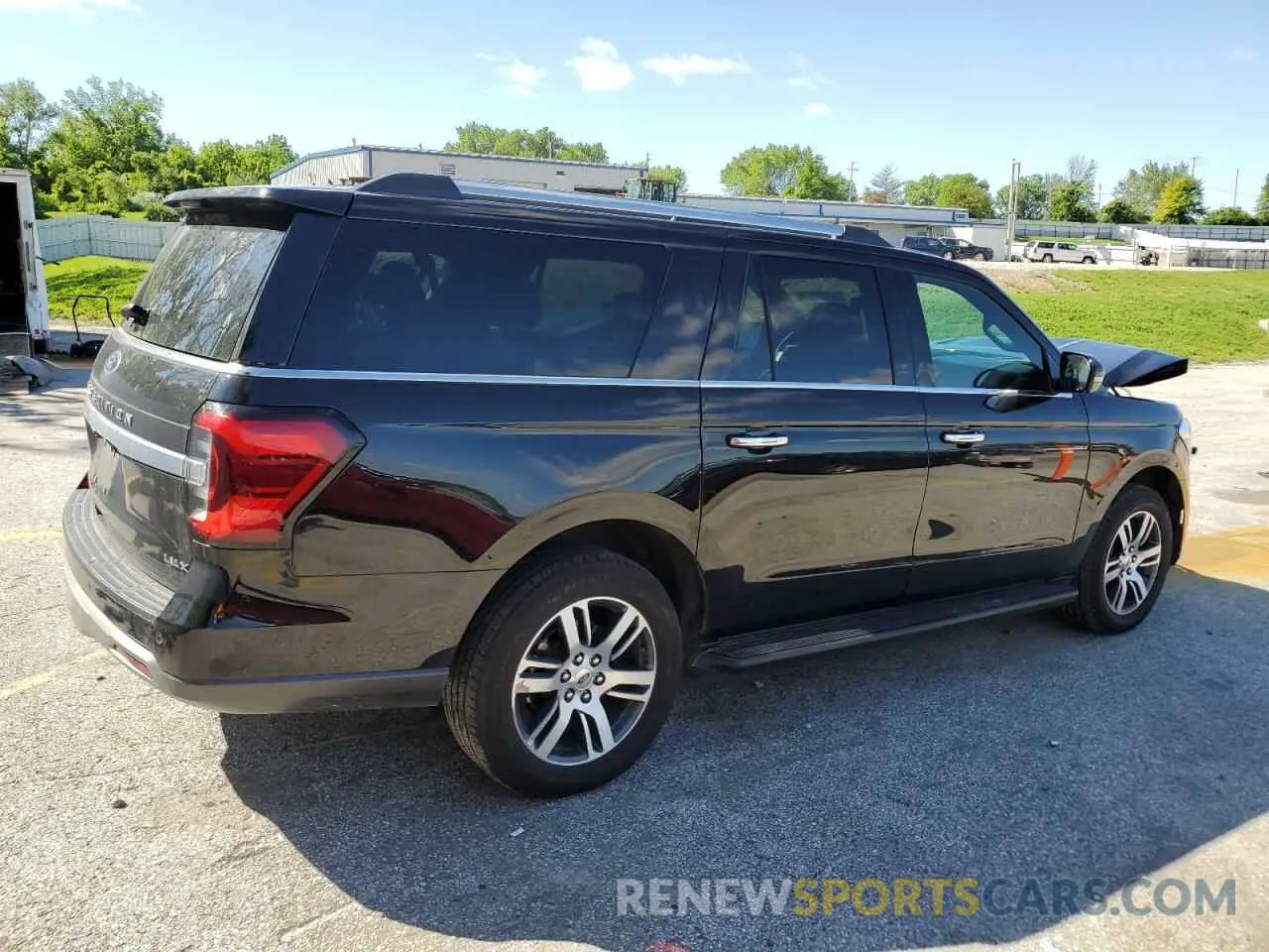3 Photograph of a damaged car 1FMJK1K81REA65202 FORD EXPEDITION 2024