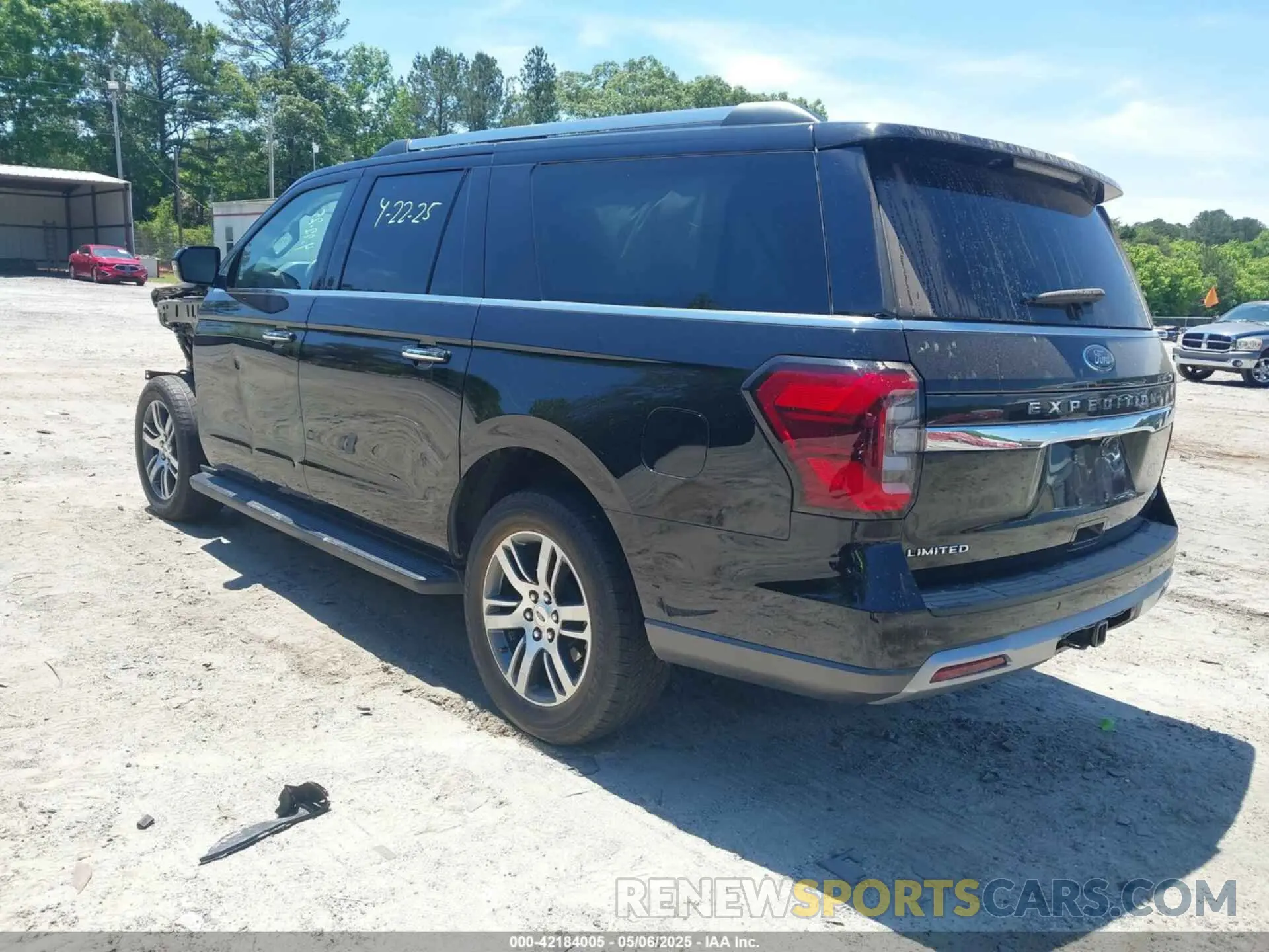 3 Photograph of a damaged car 1FMJK1K87REA30051 FORD EXPEDITION 2024