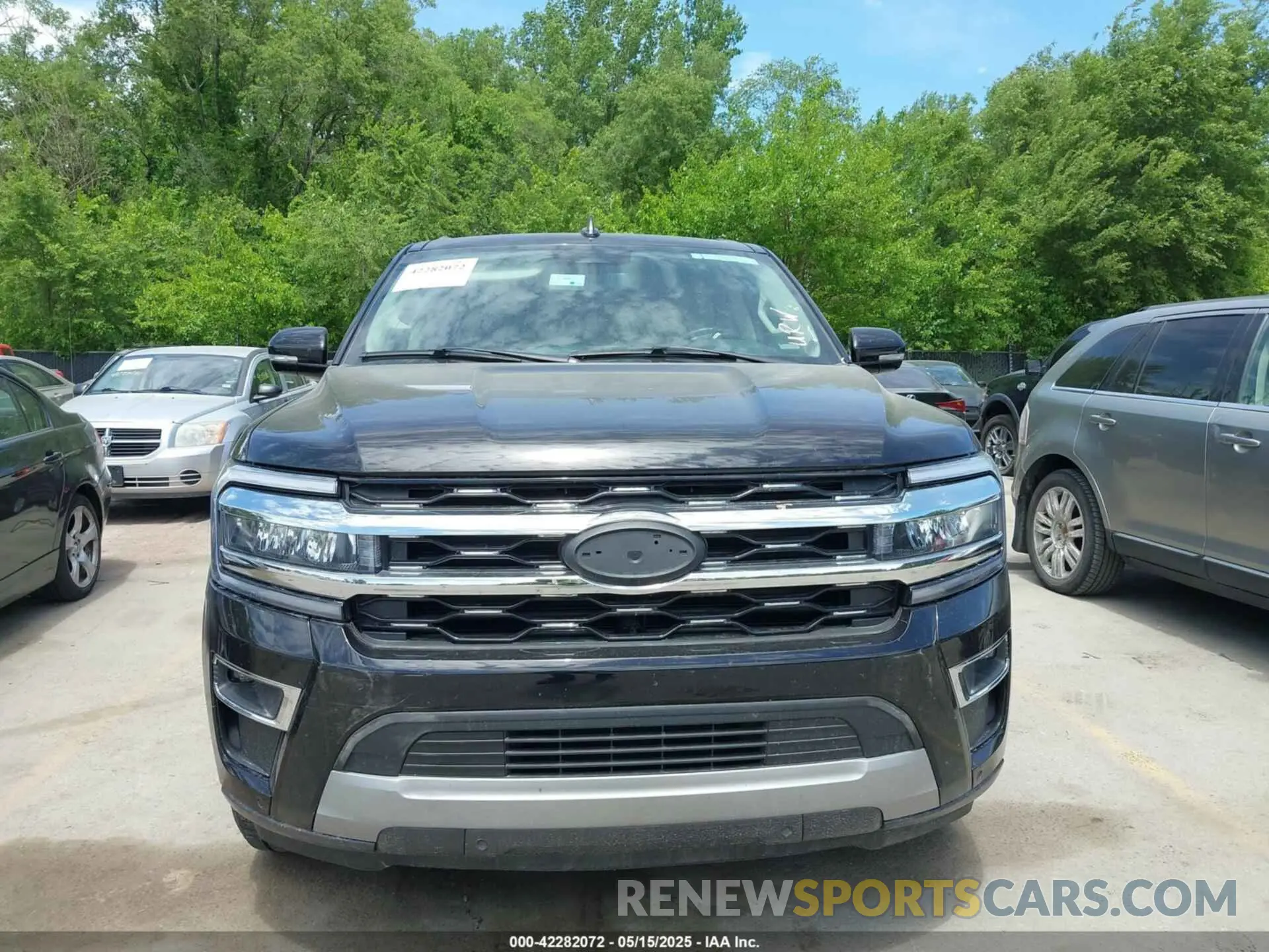 12 Photograph of a damaged car 1FMJK1K88REA28745 FORD EXPEDITION 2024