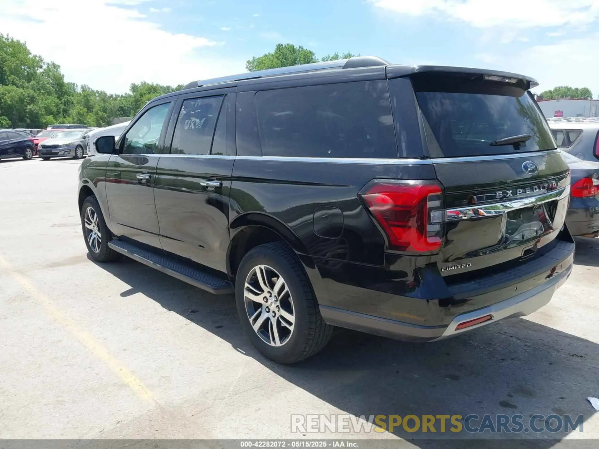 3 Photograph of a damaged car 1FMJK1K88REA28745 FORD EXPEDITION 2024