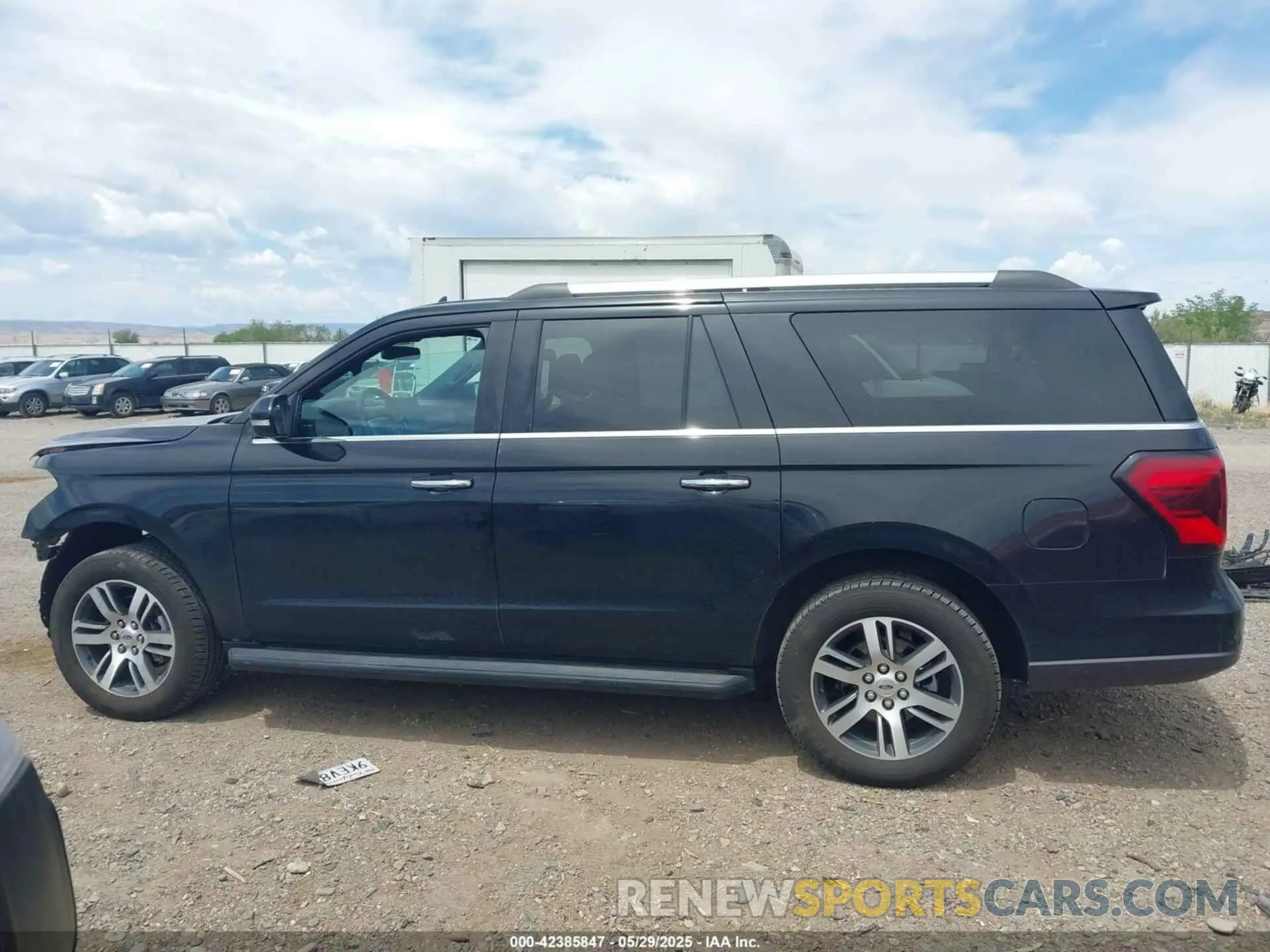 15 Photograph of a damaged car 1FMJK1K89REA27894 FORD EXPEDITION 2024