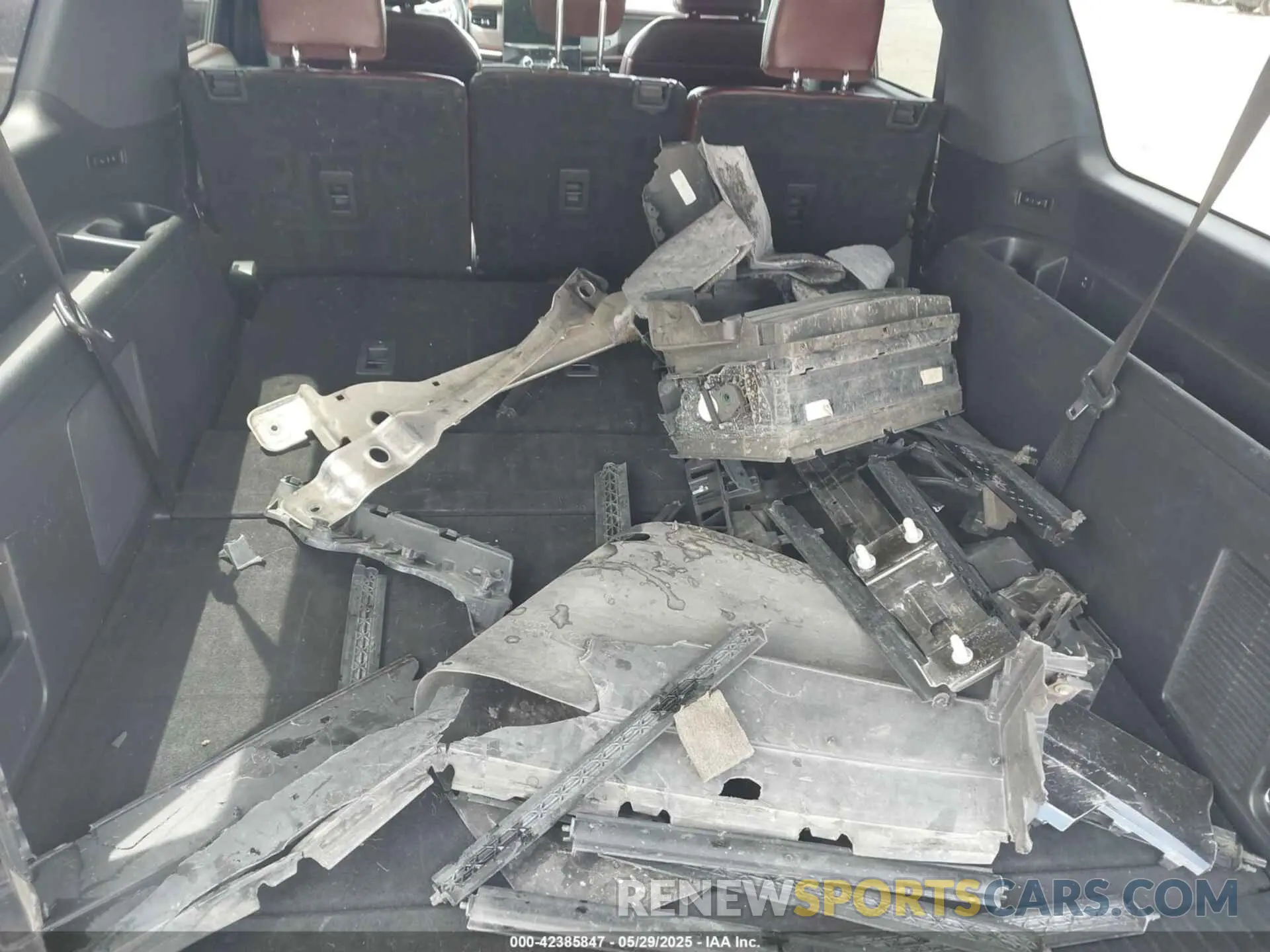 18 Photograph of a damaged car 1FMJK1K89REA27894 FORD EXPEDITION 2024