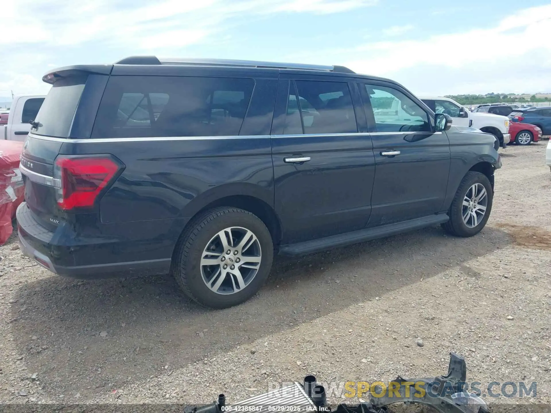 4 Photograph of a damaged car 1FMJK1K89REA27894 FORD EXPEDITION 2024