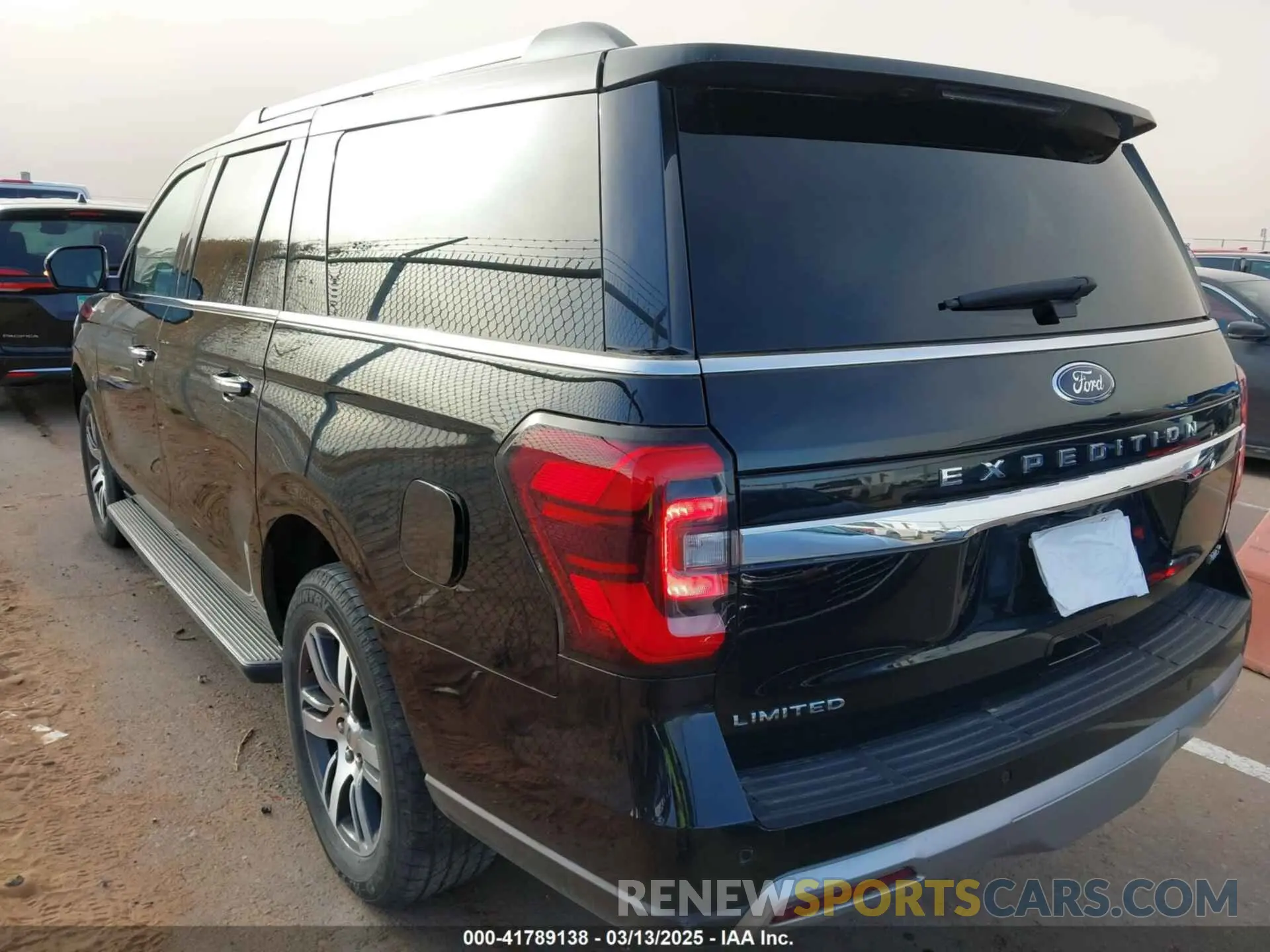 13 Photograph of a damaged car 1FMJK1K8XREA31629 FORD EXPEDITION 2024