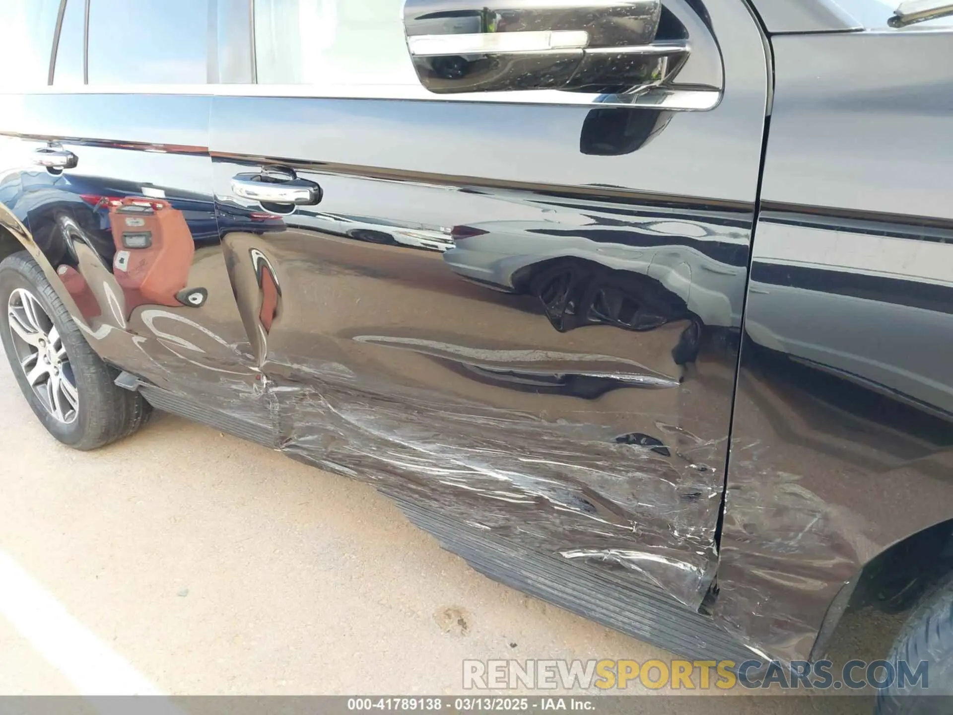 6 Photograph of a damaged car 1FMJK1K8XREA31629 FORD EXPEDITION 2024