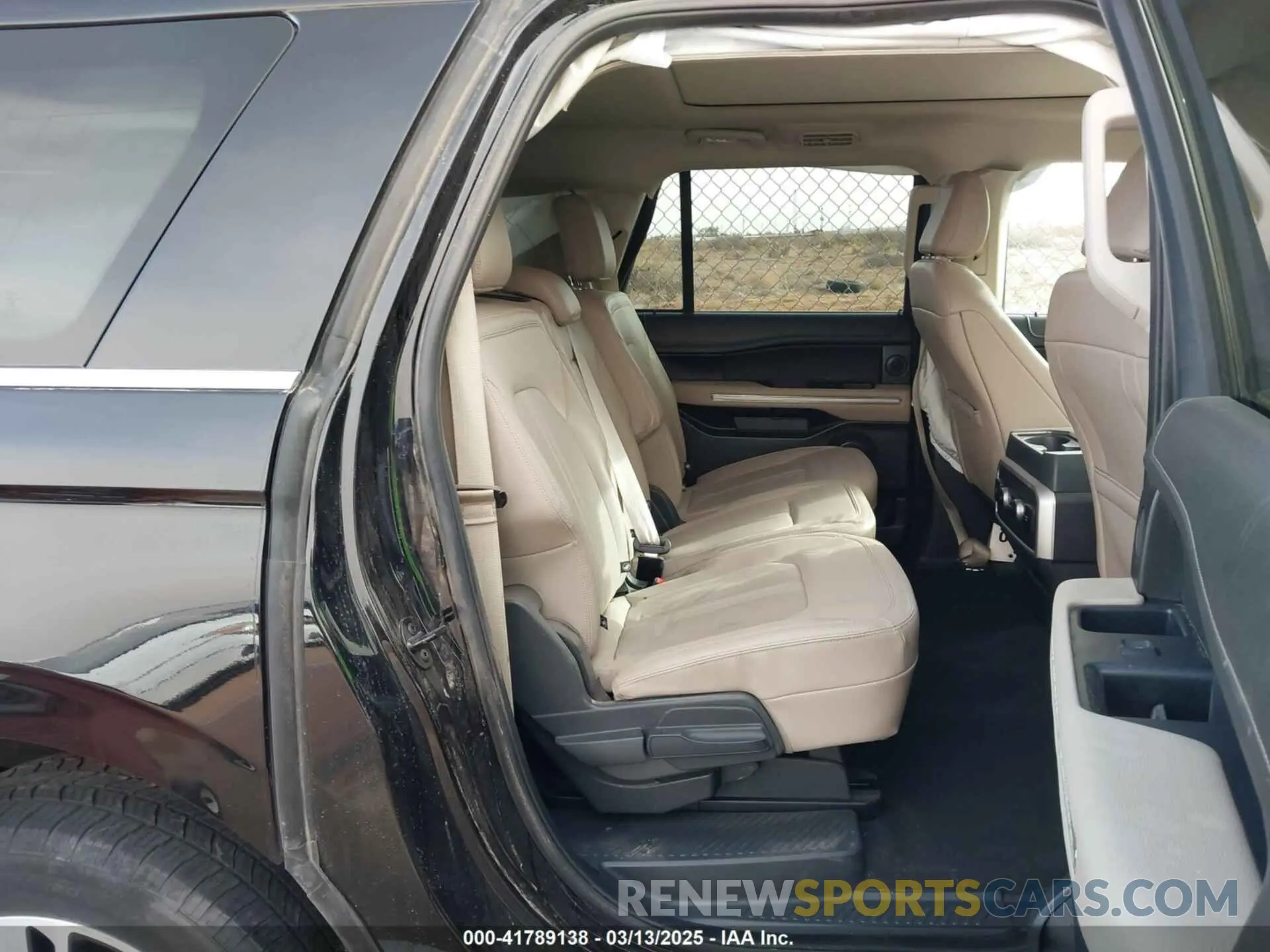 8 Photograph of a damaged car 1FMJK1K8XREA31629 FORD EXPEDITION 2024