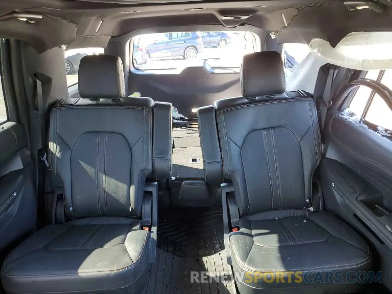10 Photograph of a damaged car 1FMJK1M88REA39306 FORD EXPEDITION 2024