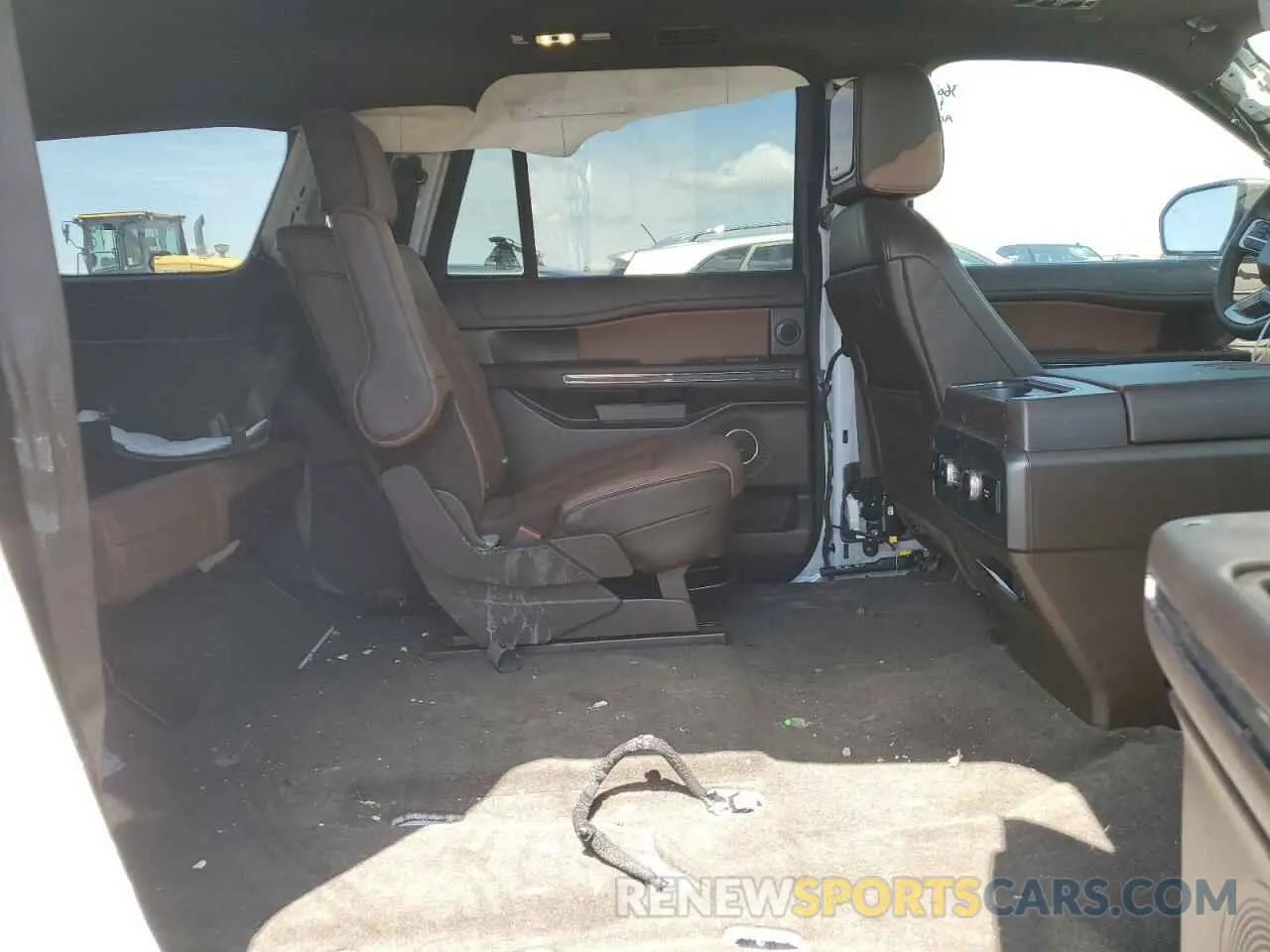 11 Photograph of a damaged car 1FMJK1P89REA65683 FORD EXPEDITION 2024