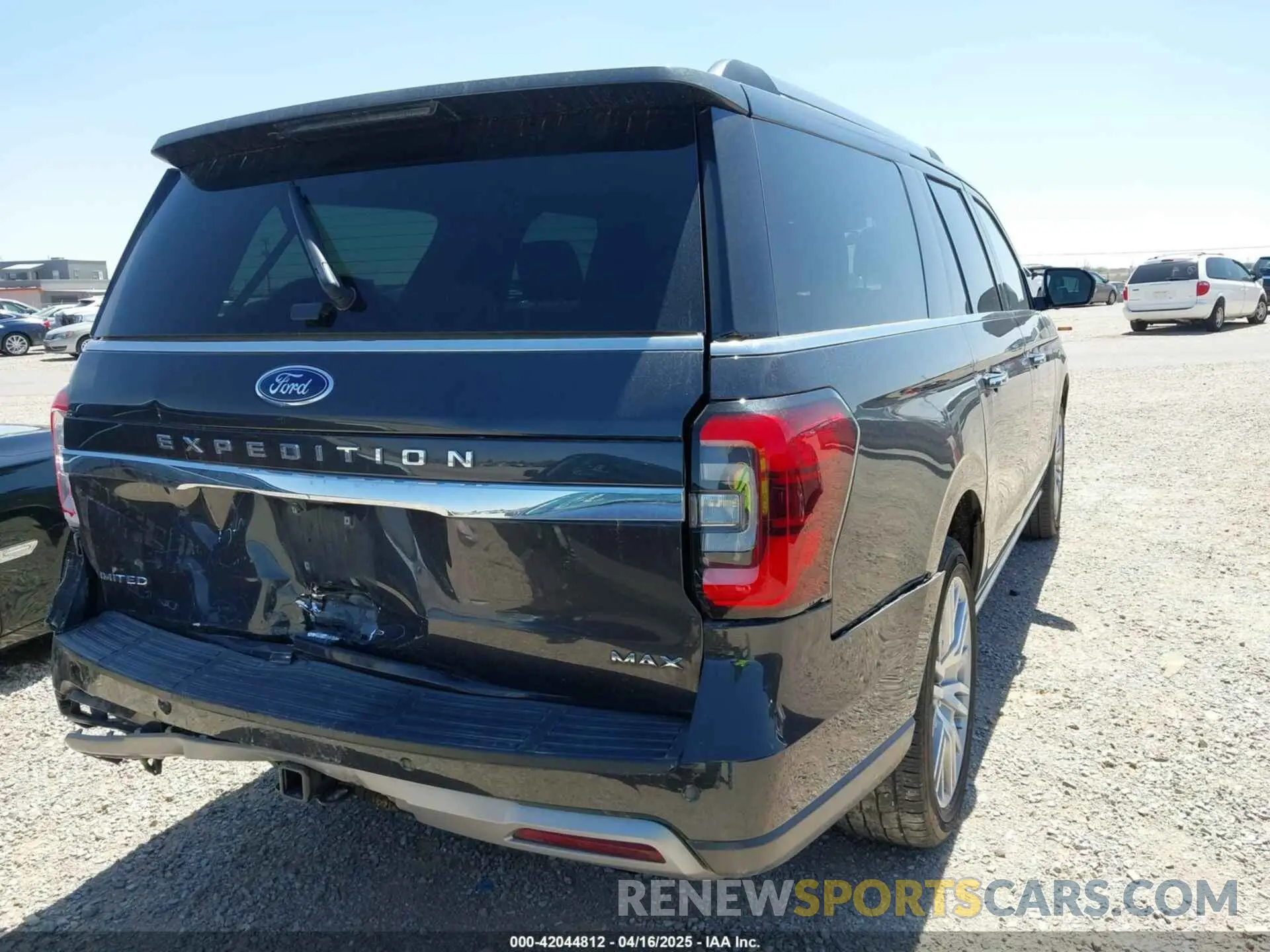 16 Photograph of a damaged car 1FMJK2A80REA12255 FORD EXPEDITION 2024