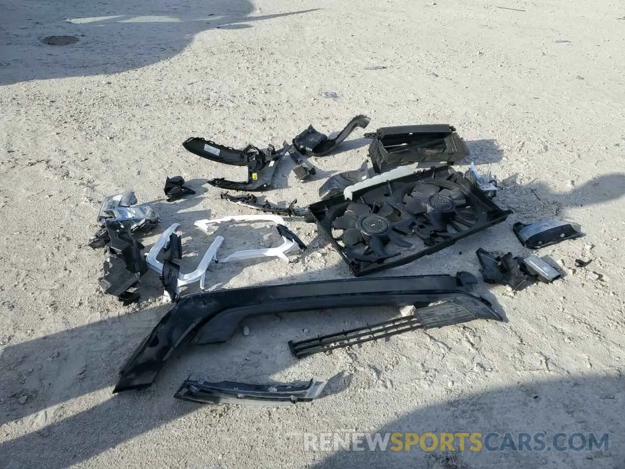 13 Photograph of a damaged car 1FMJK2A80REA22008 FORD EXPEDITION 2024