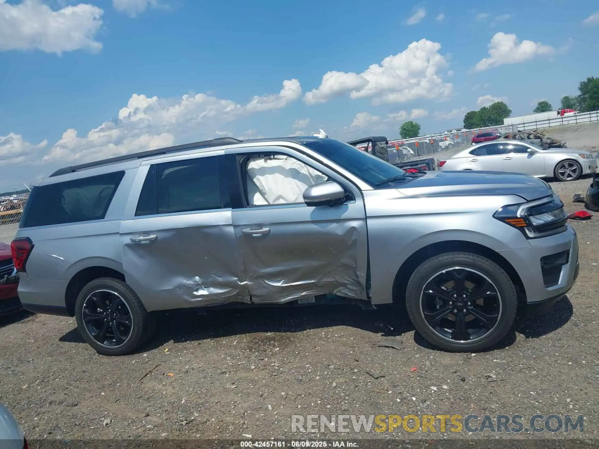 13 Photograph of a damaged car 1FMJK2A80REA59754 FORD EXPEDITION 2024