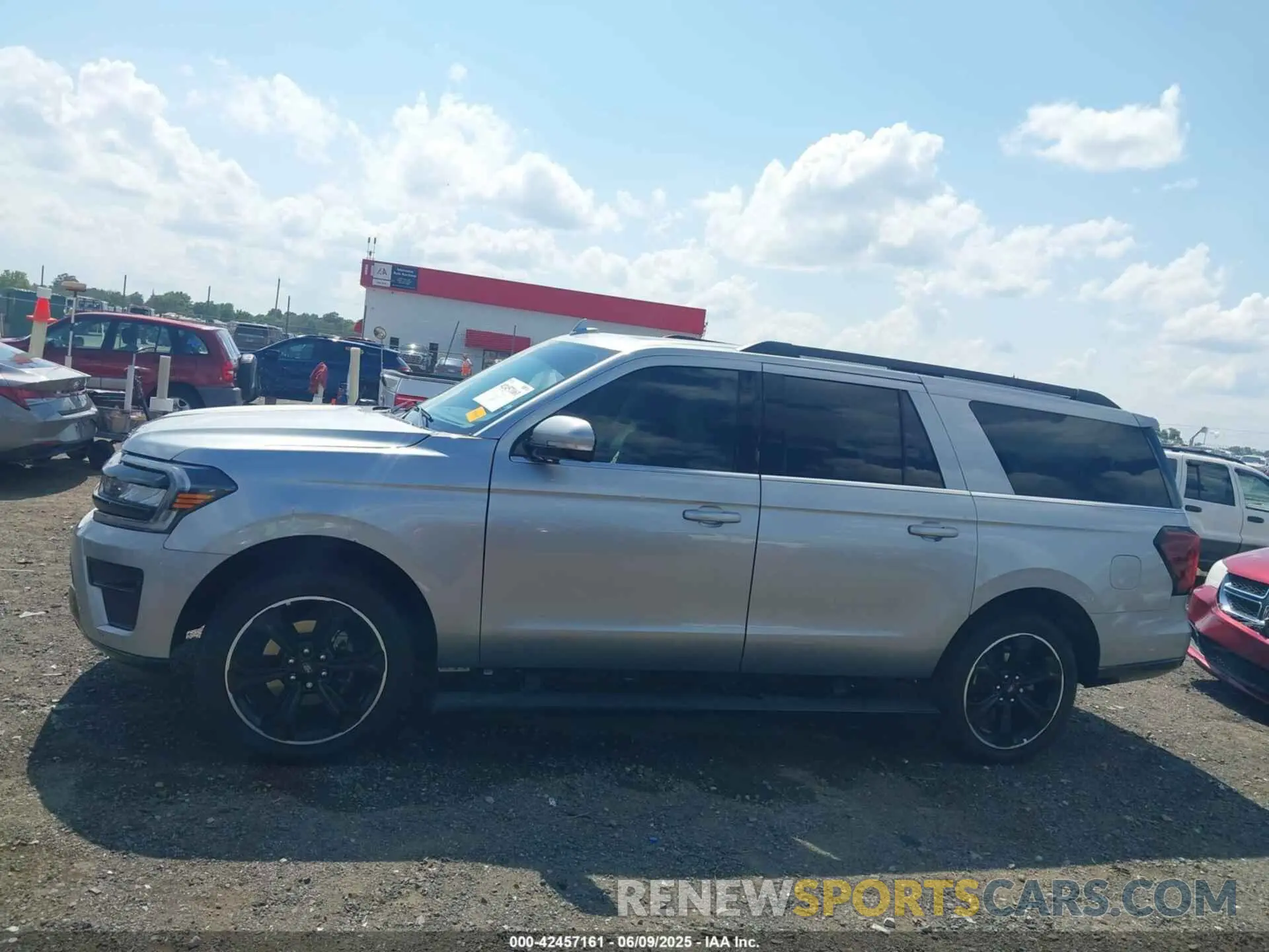 14 Photograph of a damaged car 1FMJK2A80REA59754 FORD EXPEDITION 2024