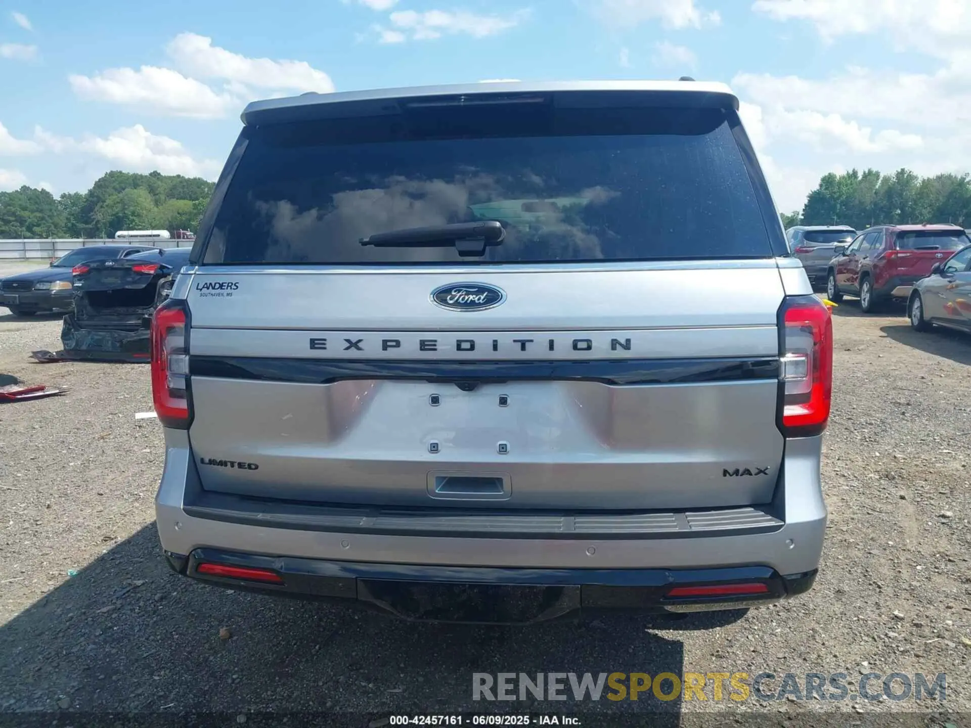 16 Photograph of a damaged car 1FMJK2A80REA59754 FORD EXPEDITION 2024