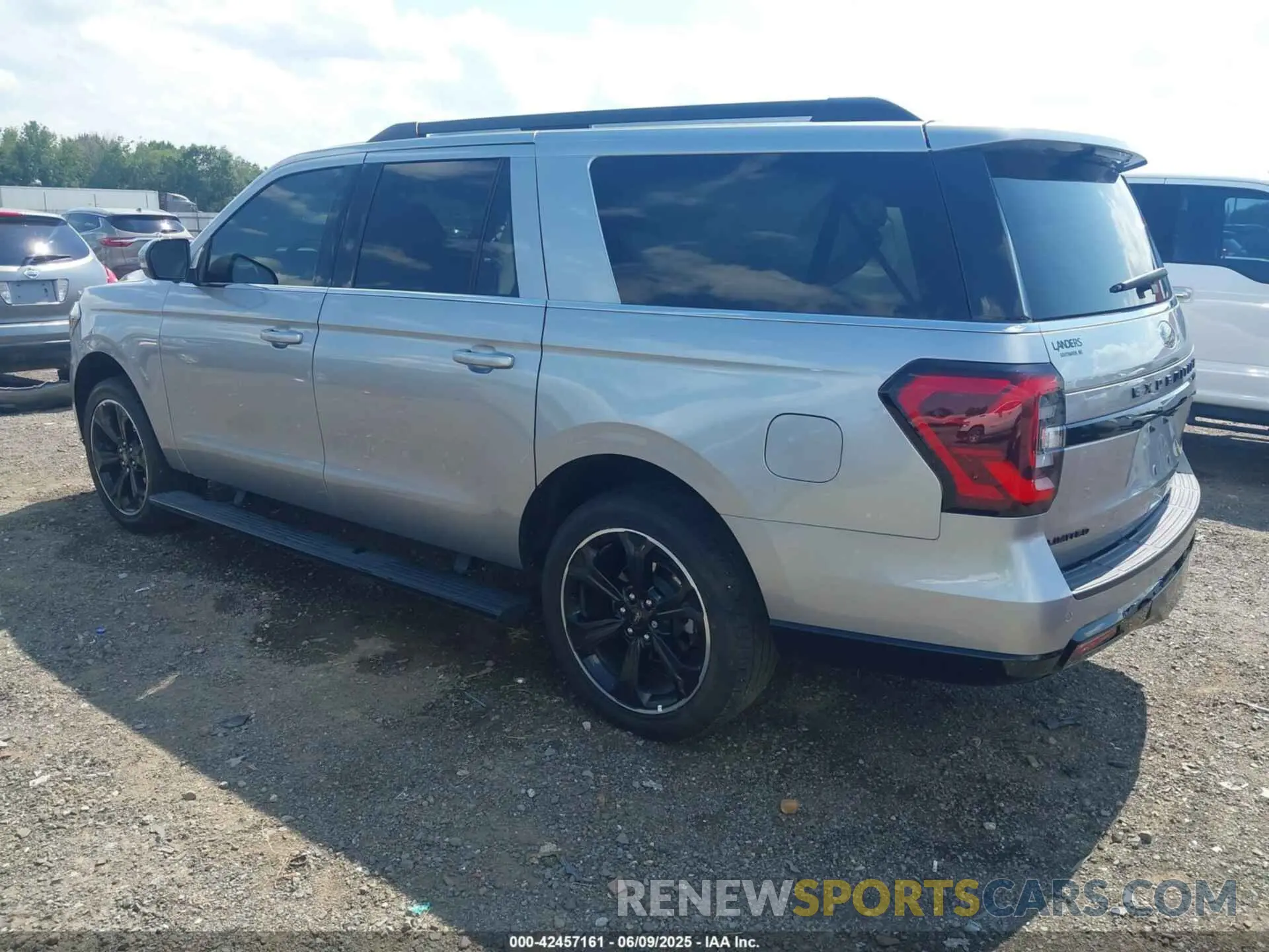 3 Photograph of a damaged car 1FMJK2A80REA59754 FORD EXPEDITION 2024