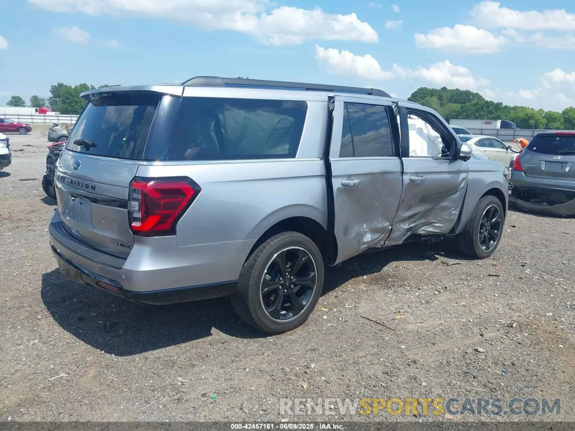 4 Photograph of a damaged car 1FMJK2A80REA59754 FORD EXPEDITION 2024