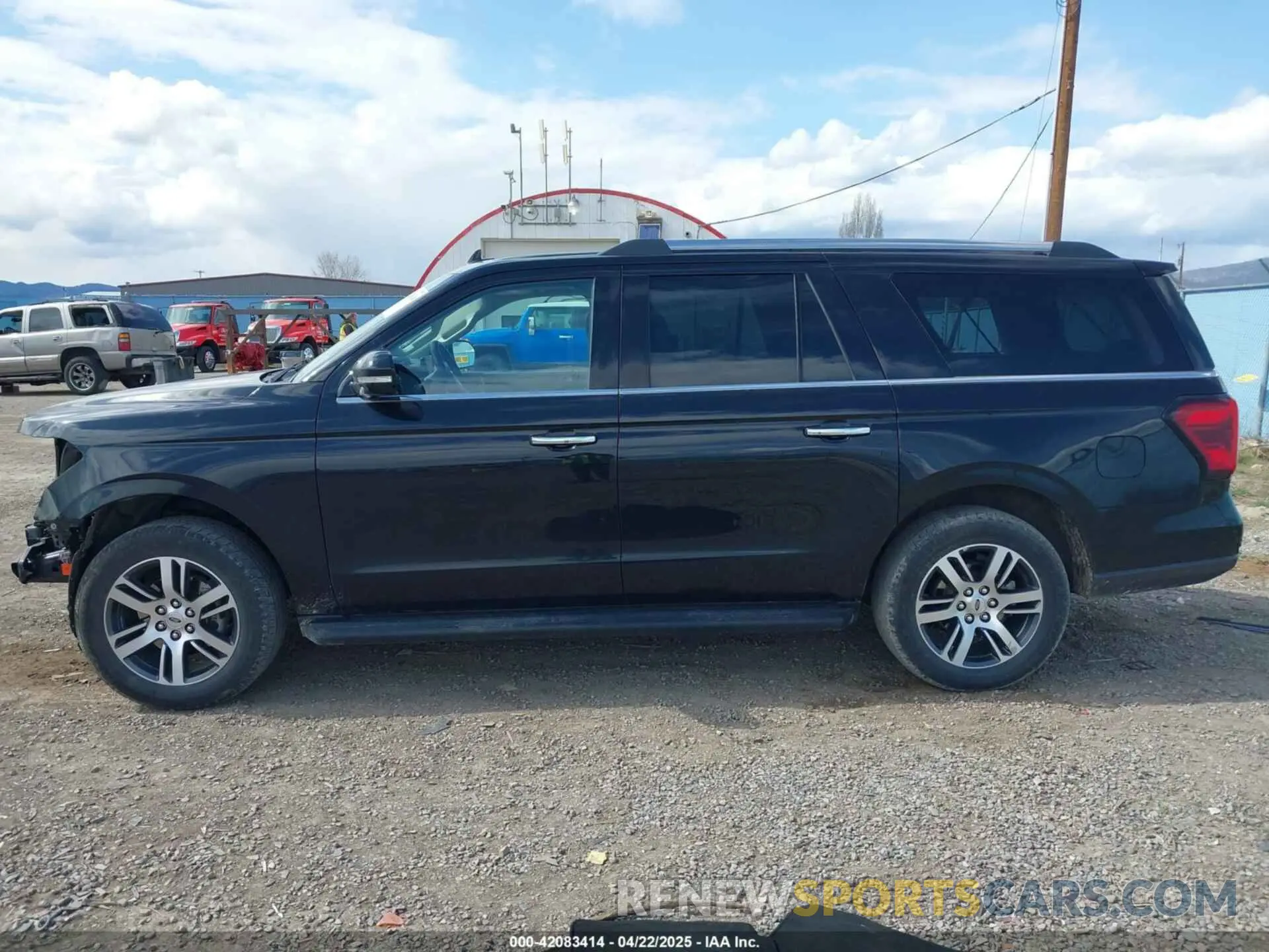 15 Photograph of a damaged car 1FMJK2A81REA41067 FORD EXPEDITION 2024