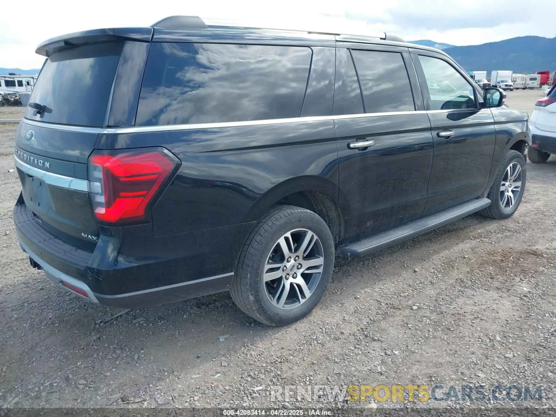 4 Photograph of a damaged car 1FMJK2A81REA41067 FORD EXPEDITION 2024