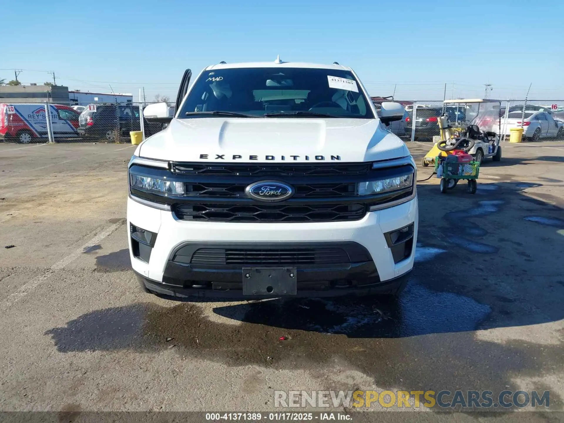 12 Photograph of a damaged car 1FMJK2A81REA80001 FORD EXPEDITION 2024