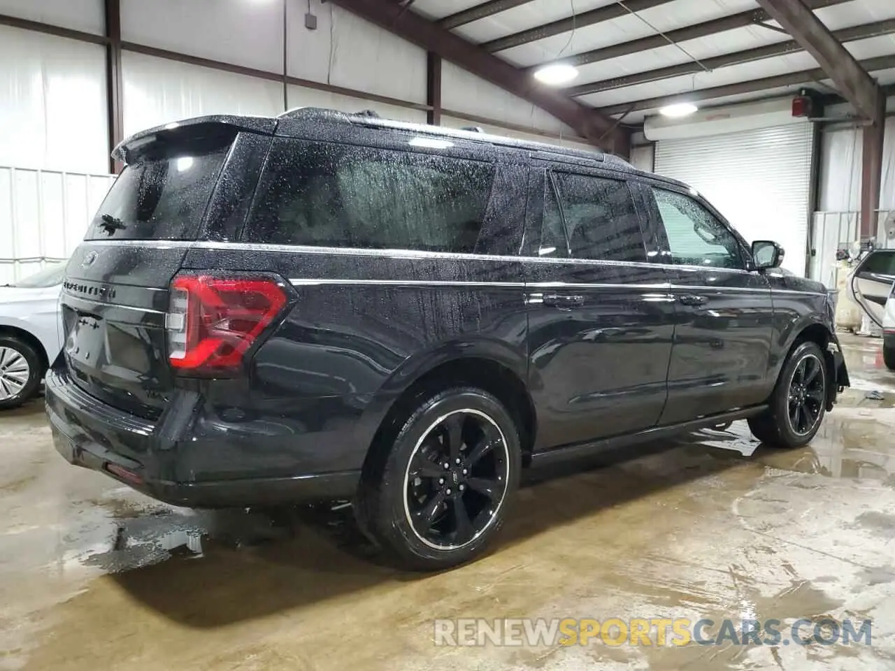3 Photograph of a damaged car 1FMJK2A82REA69573 FORD EXPEDITION 2024