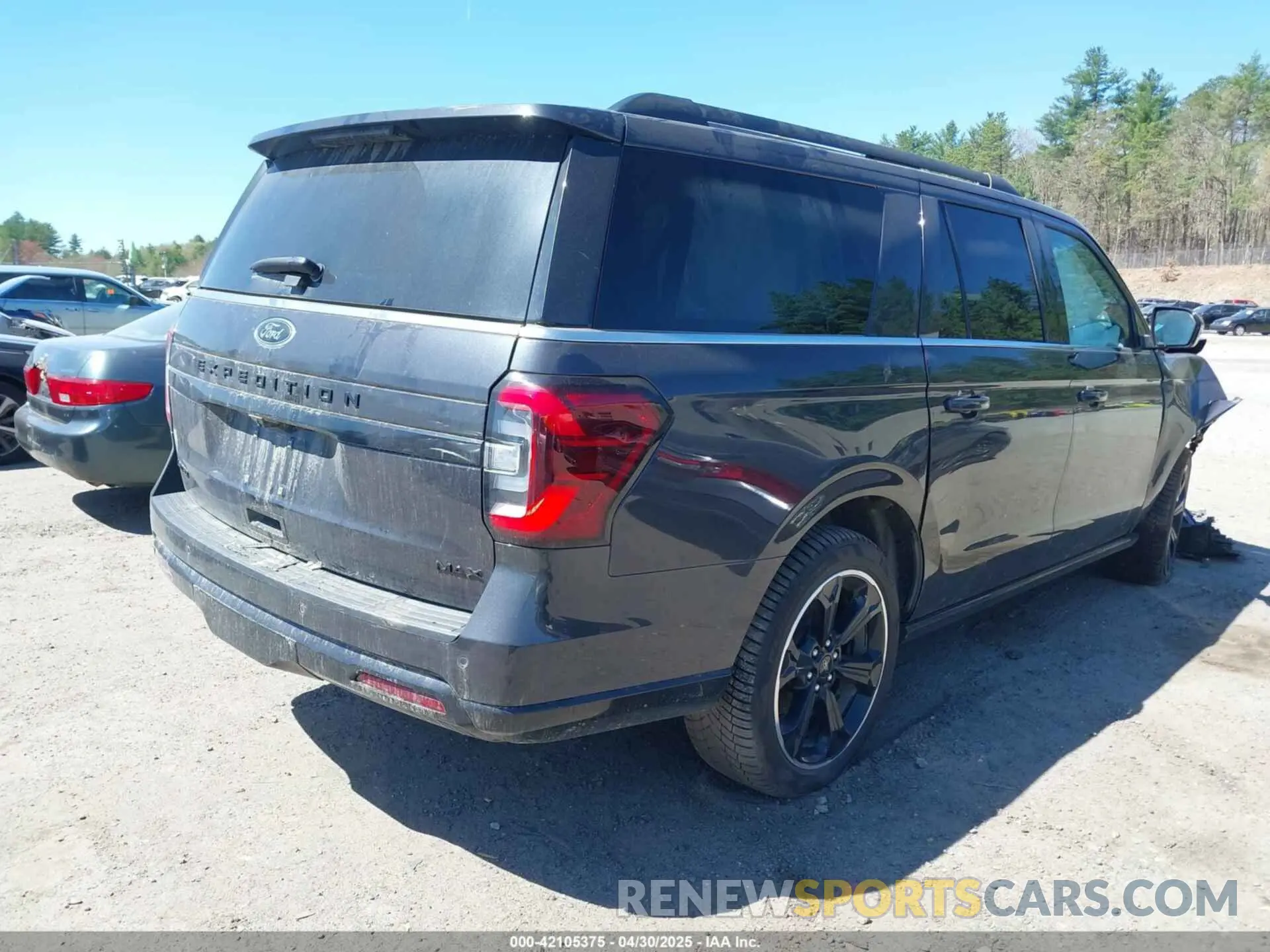 4 Photograph of a damaged car 1FMJK2A83REA35478 FORD EXPEDITION 2024