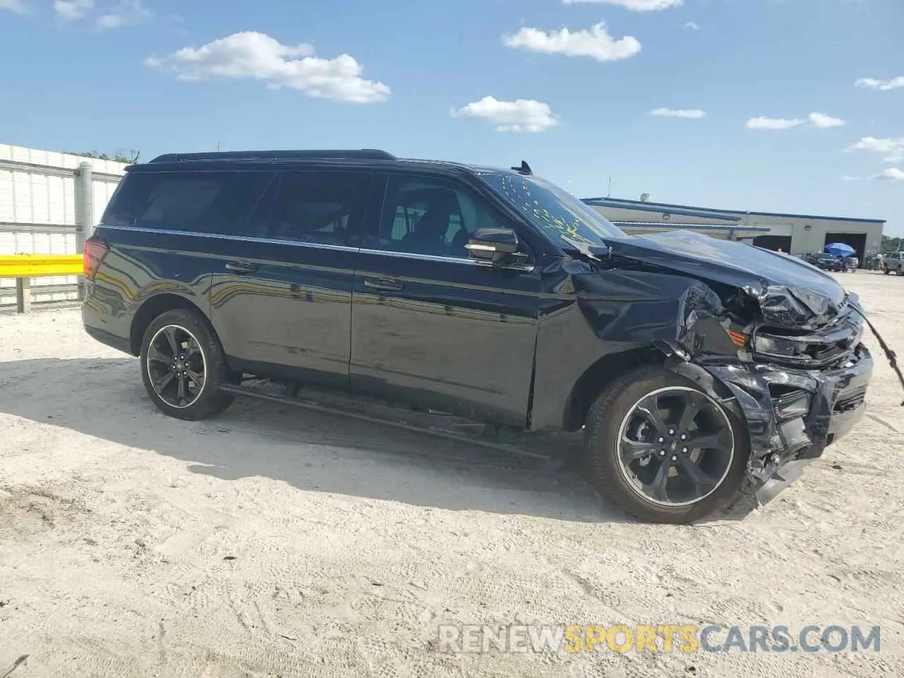 4 Photograph of a damaged car 1FMJK2A83REB14942 FORD EXPEDITION 2024