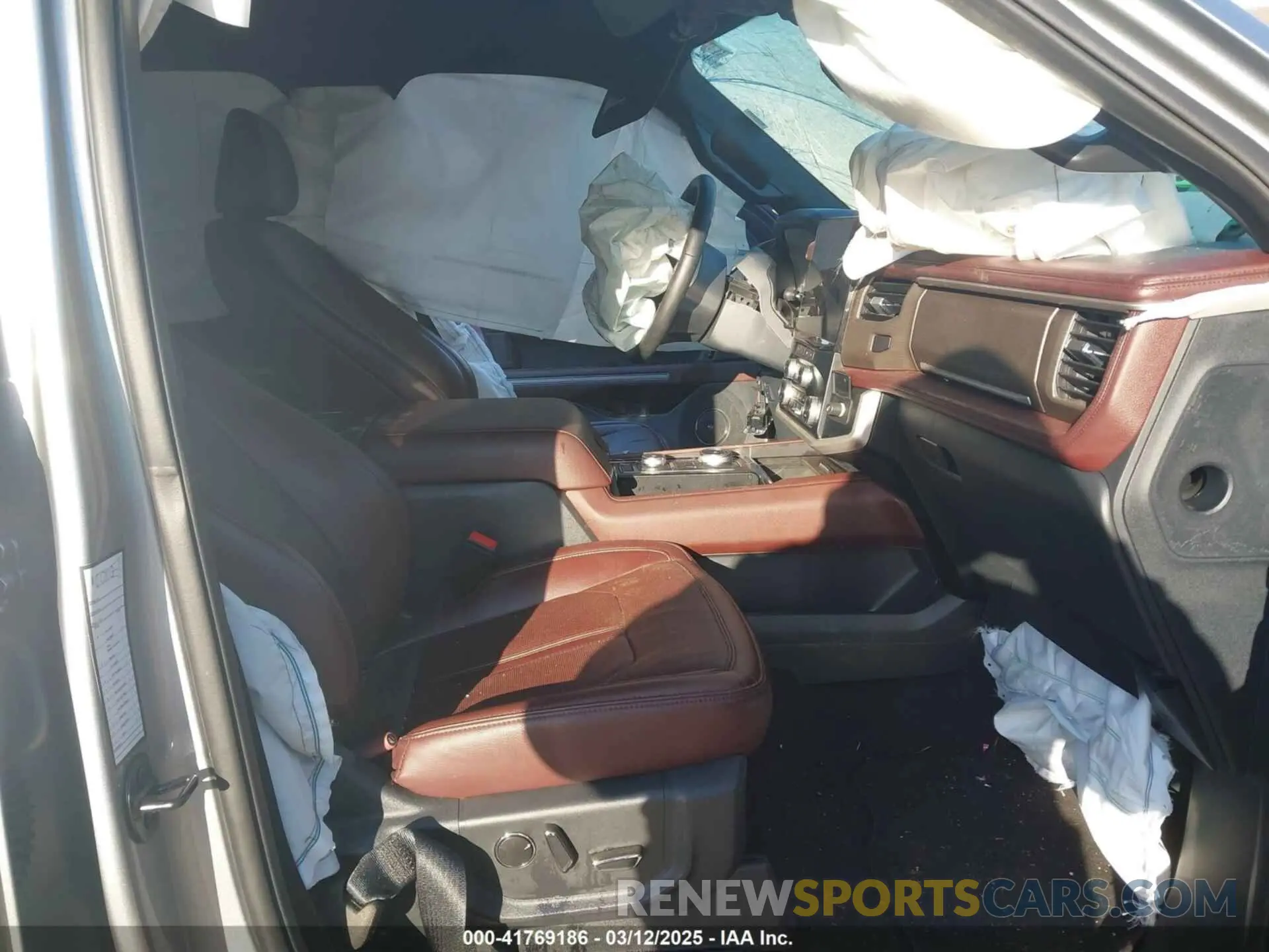 5 Photograph of a damaged car 1FMJK2A89REA38160 FORD EXPEDITION 2024