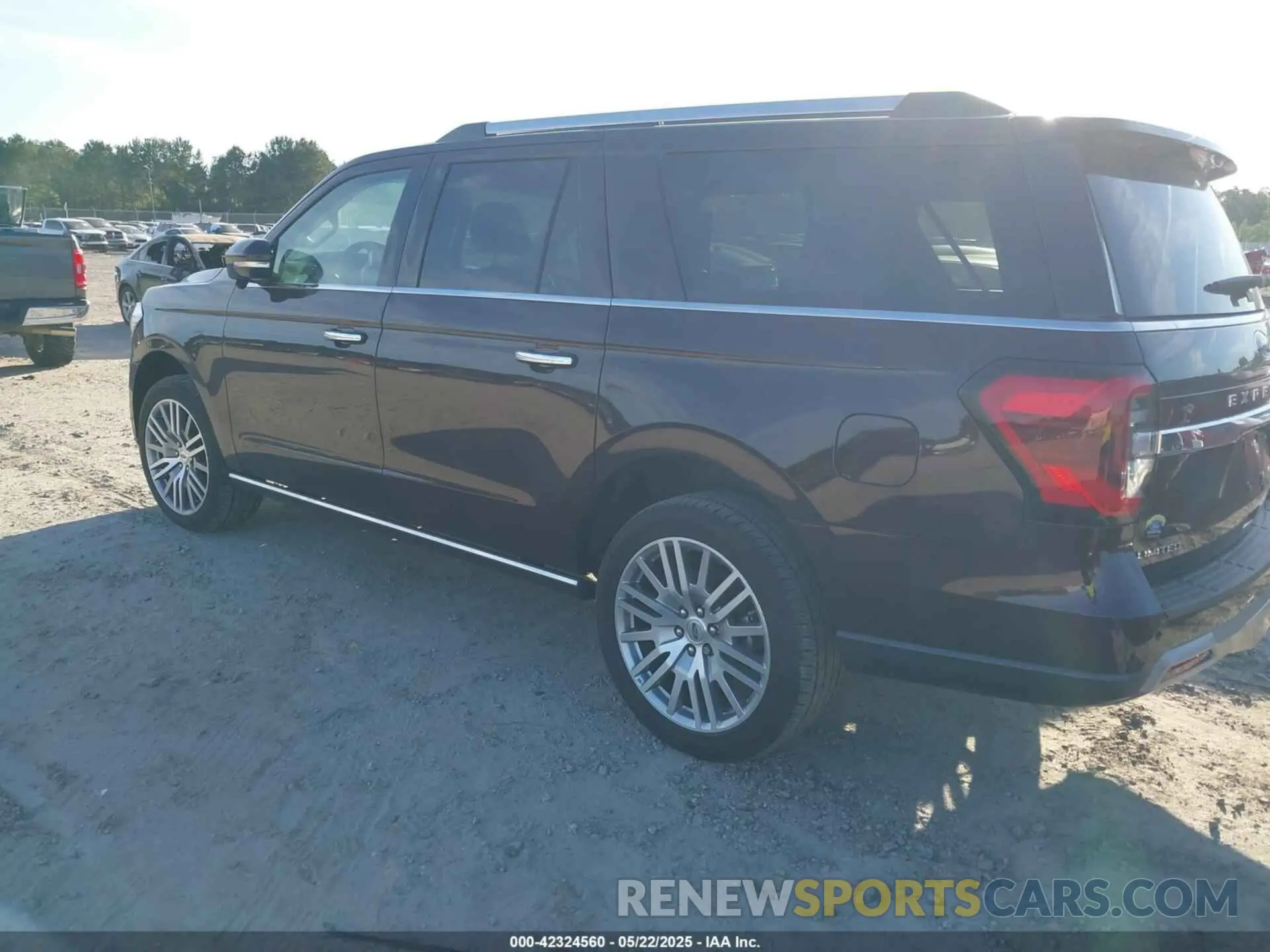 3 Photograph of a damaged car 1FMJK2A8XREA16328 FORD EXPEDITION 2024