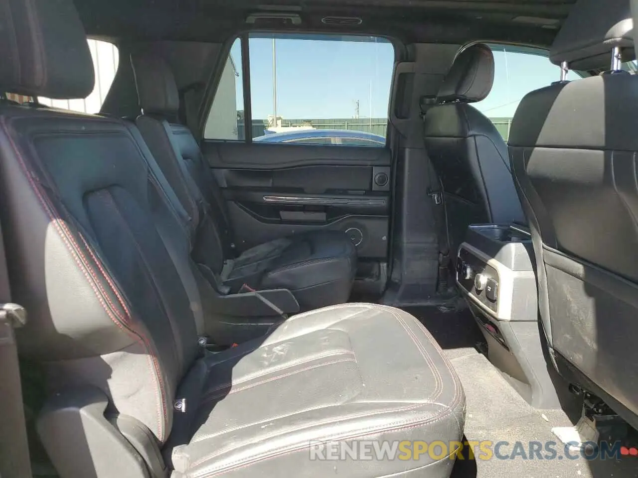 11 Photograph of a damaged car 1FMJK2AGXREA64080 FORD EXPEDITION 2024