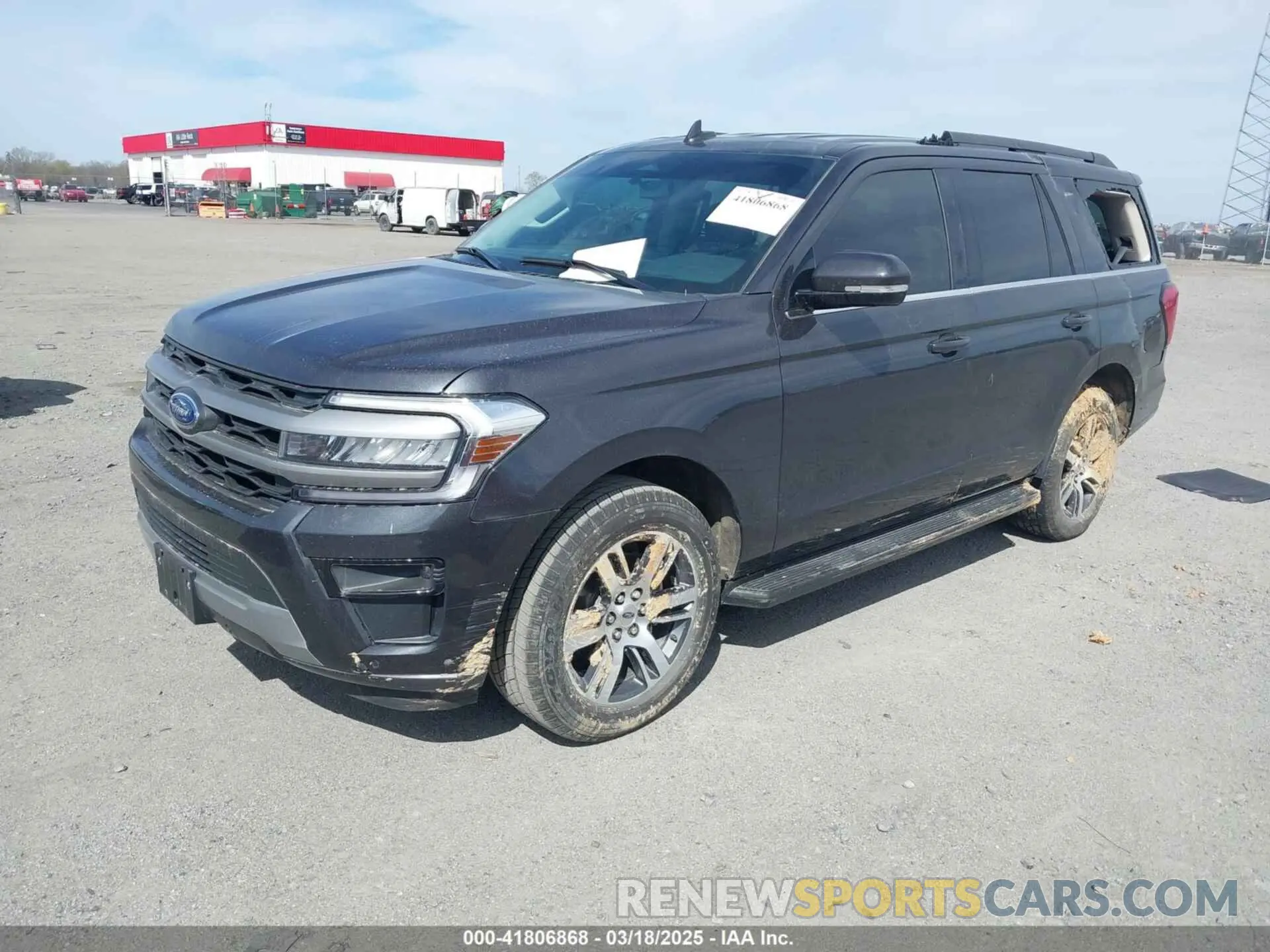 2 Photograph of a damaged car 1FMJU1H82REA73438 FORD EXPEDITION 2024