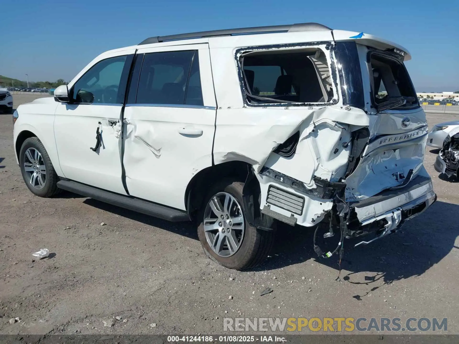 3 Photograph of a damaged car 1FMJU1H82REA93401 FORD EXPEDITION 2024